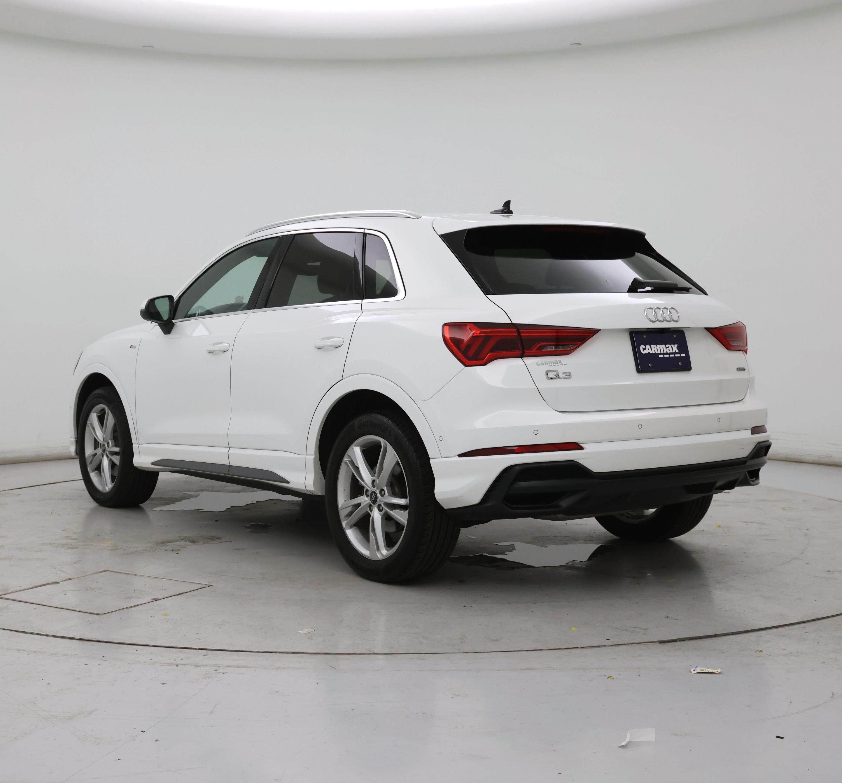 Thumbnail: 2021 Audi Q3 - 2