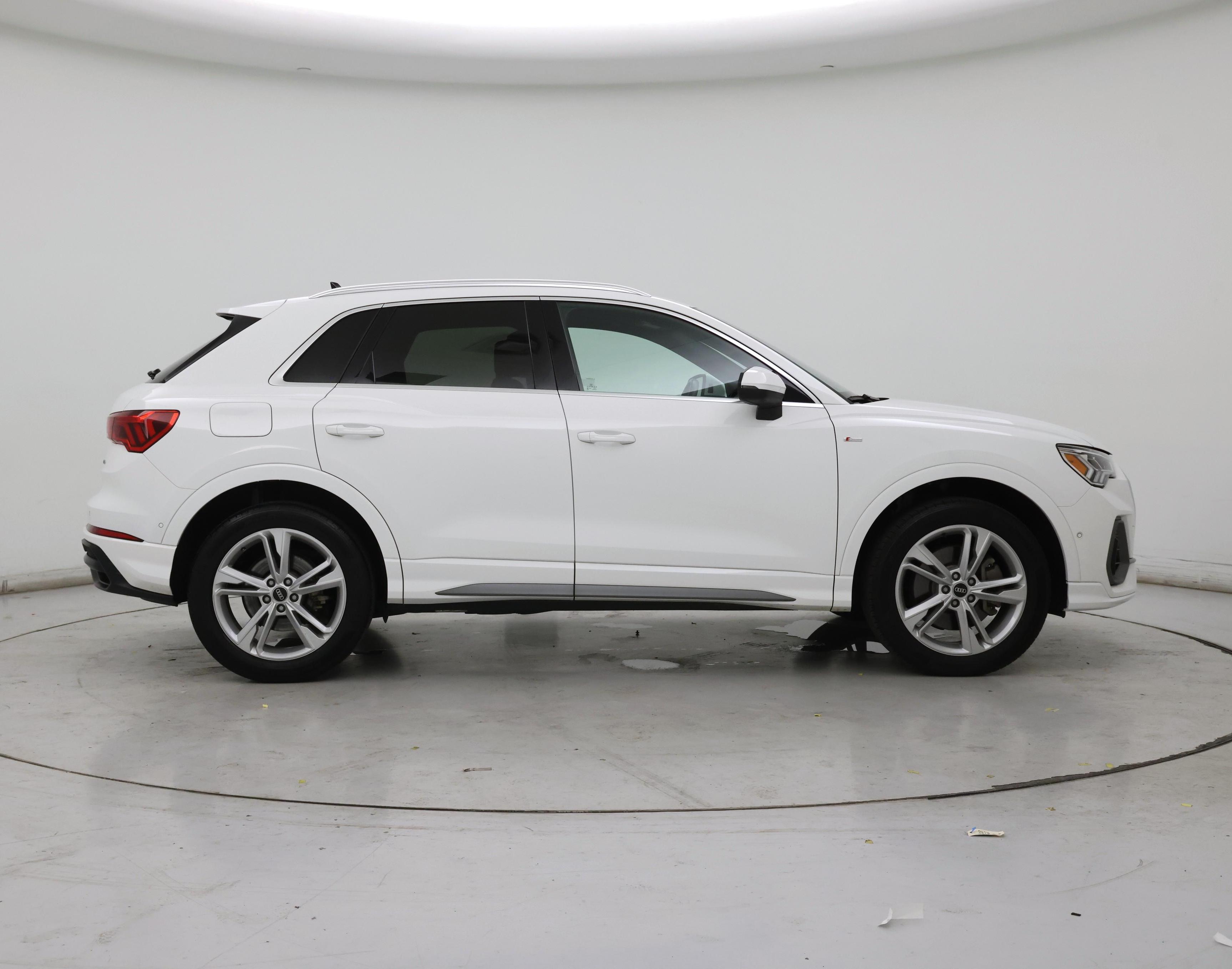 Thumbnail: 2021 Audi Q3 - 7