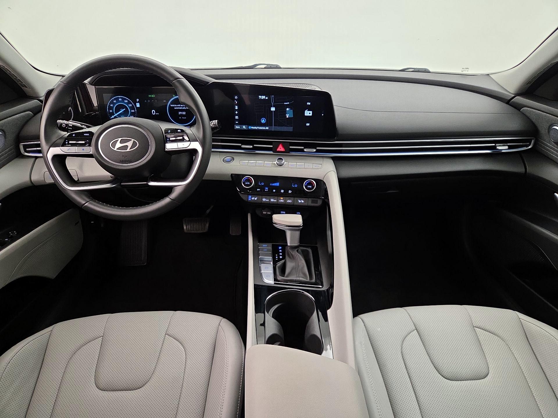 Thumbnail: 2025 Hyundai Elantra - 9