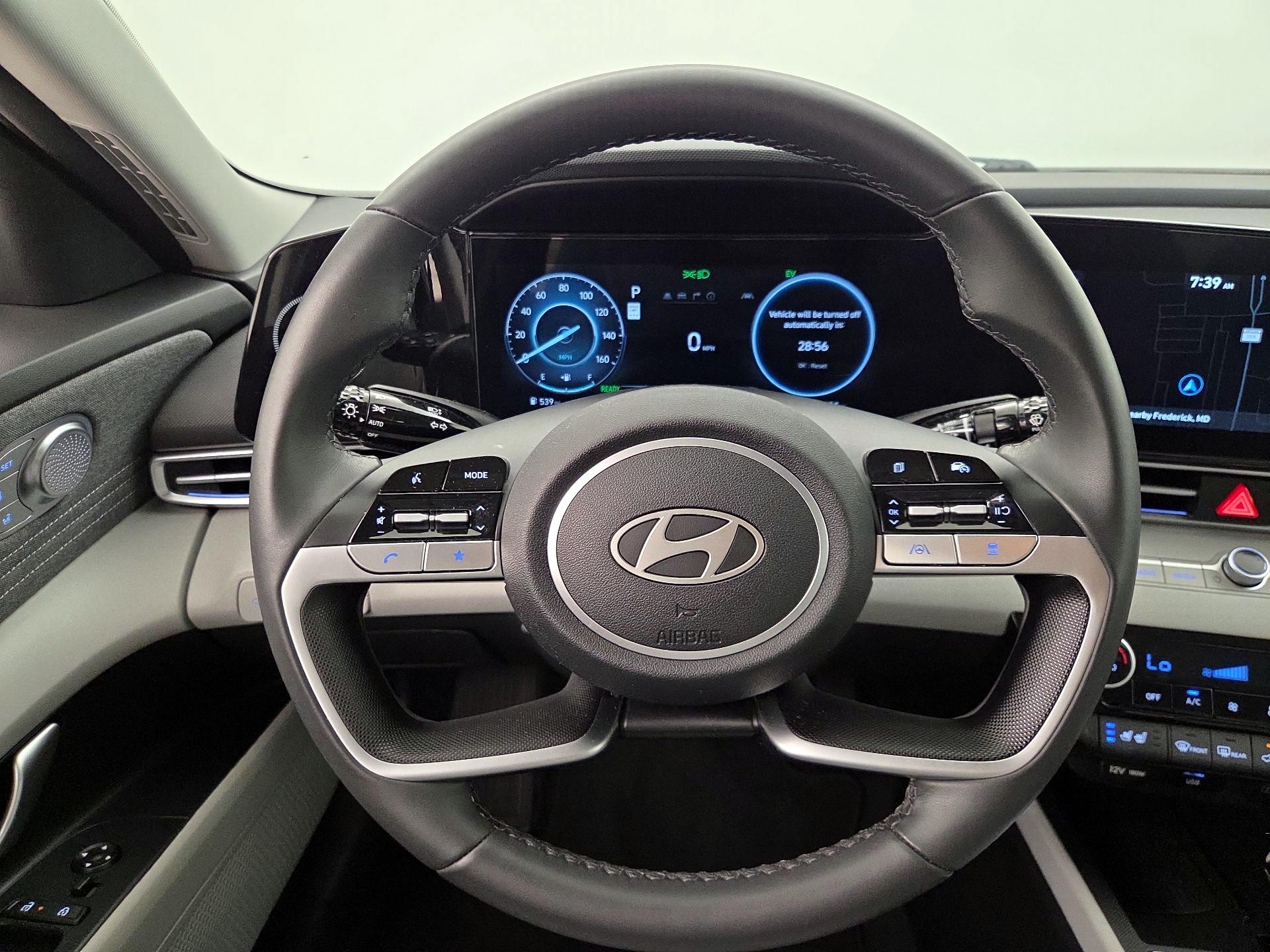 Thumbnail: 2025 Hyundai Elantra - 10