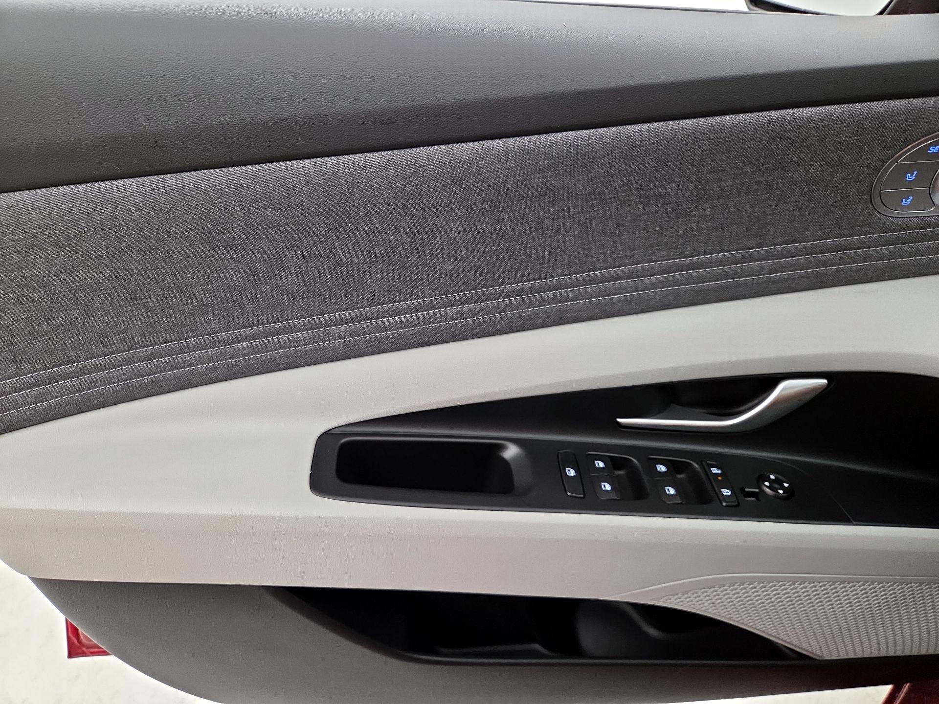 Thumbnail: 2025 Hyundai Elantra - 12