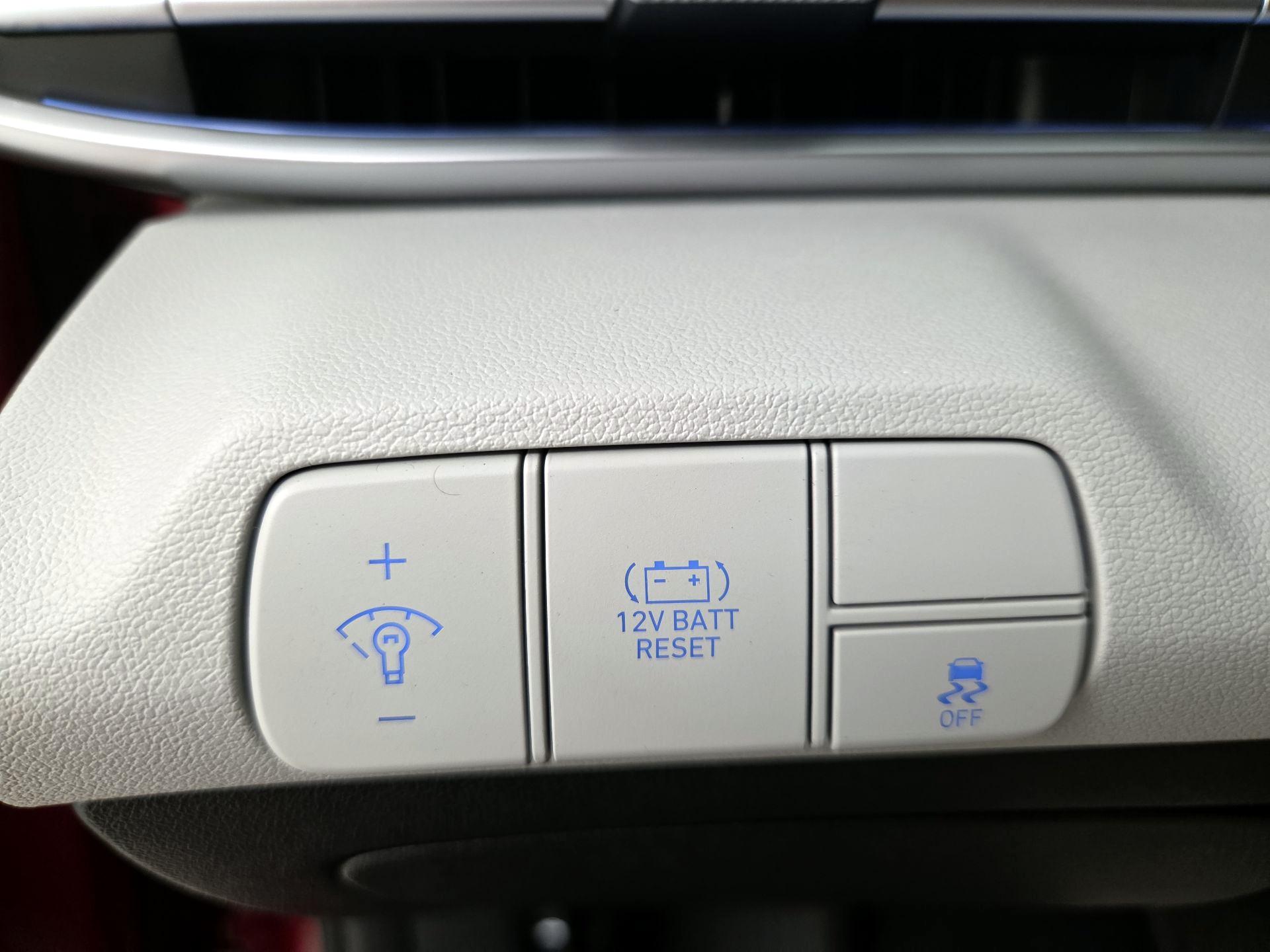 Thumbnail: 2025 Hyundai Elantra - 13