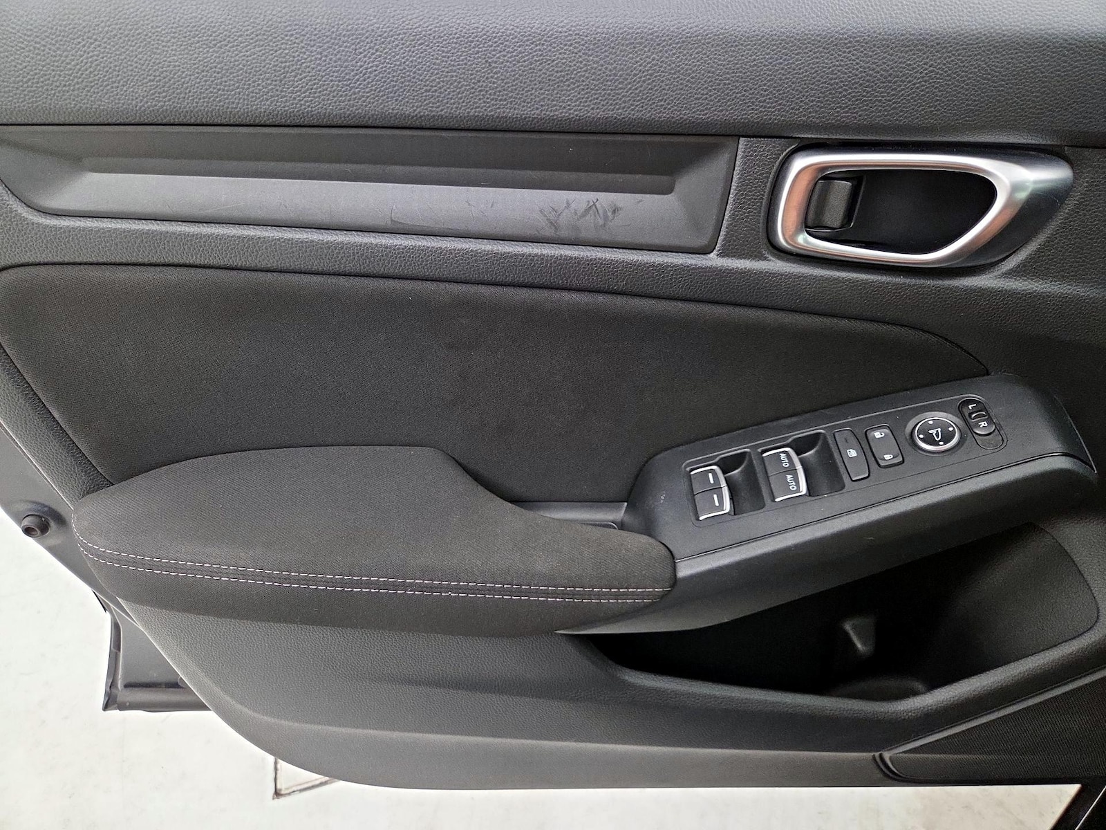 2023 Honda Civic Hatchback LX - Photo 13