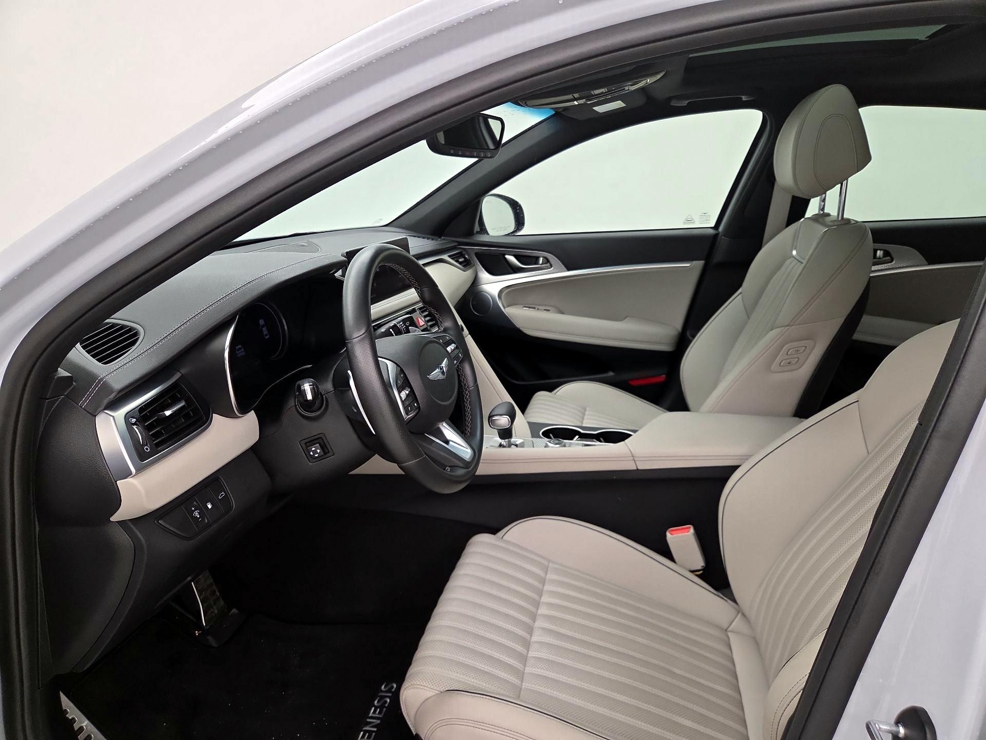 Thumbnail: 2023 Genesis G70 - 11