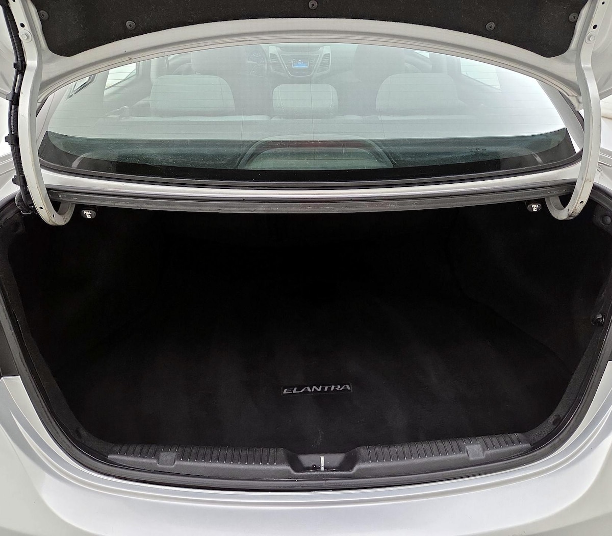 Trunk/Cargo (Seats Up)