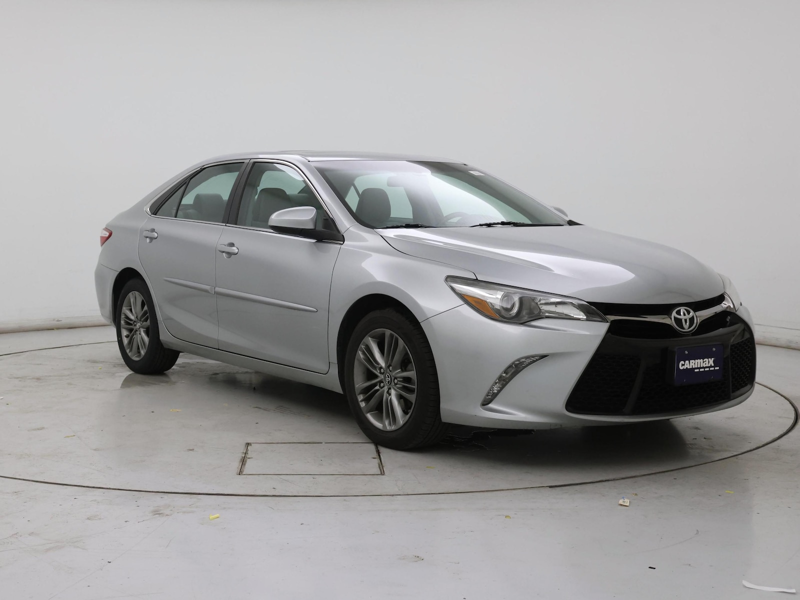 2016 Toyota Camry Special Edition - Photo 2