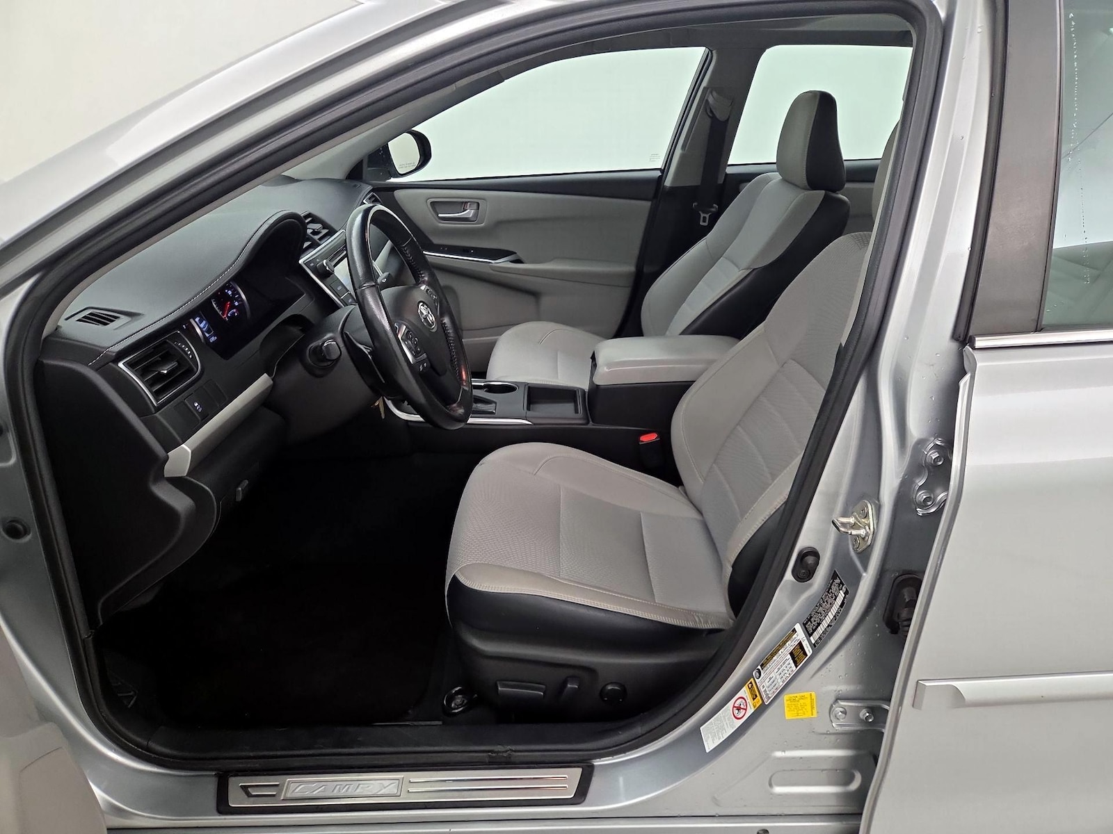 2016 Toyota Camry Special Edition - Photo 12