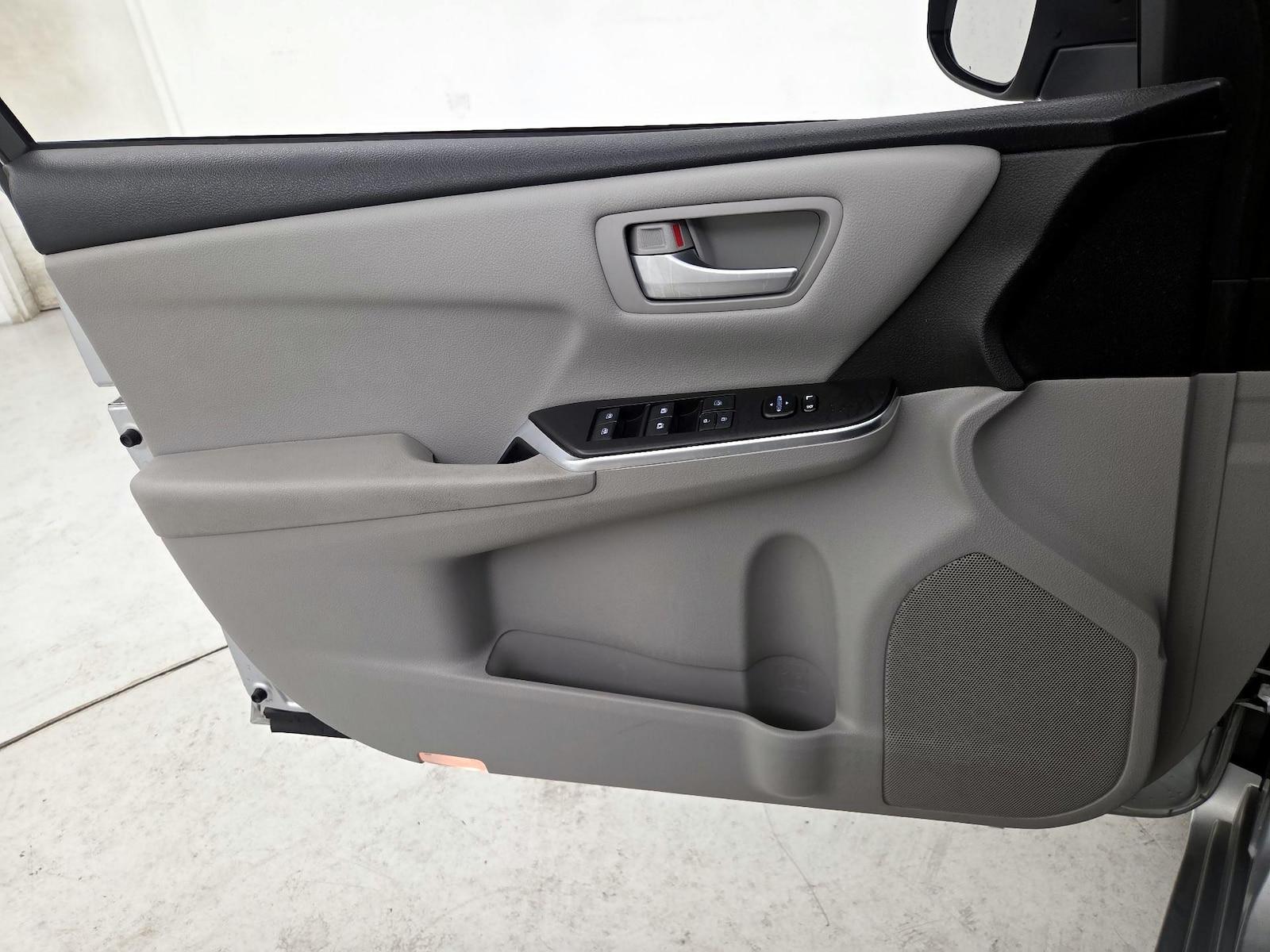 2016 Toyota Camry Special Edition - Photo 13