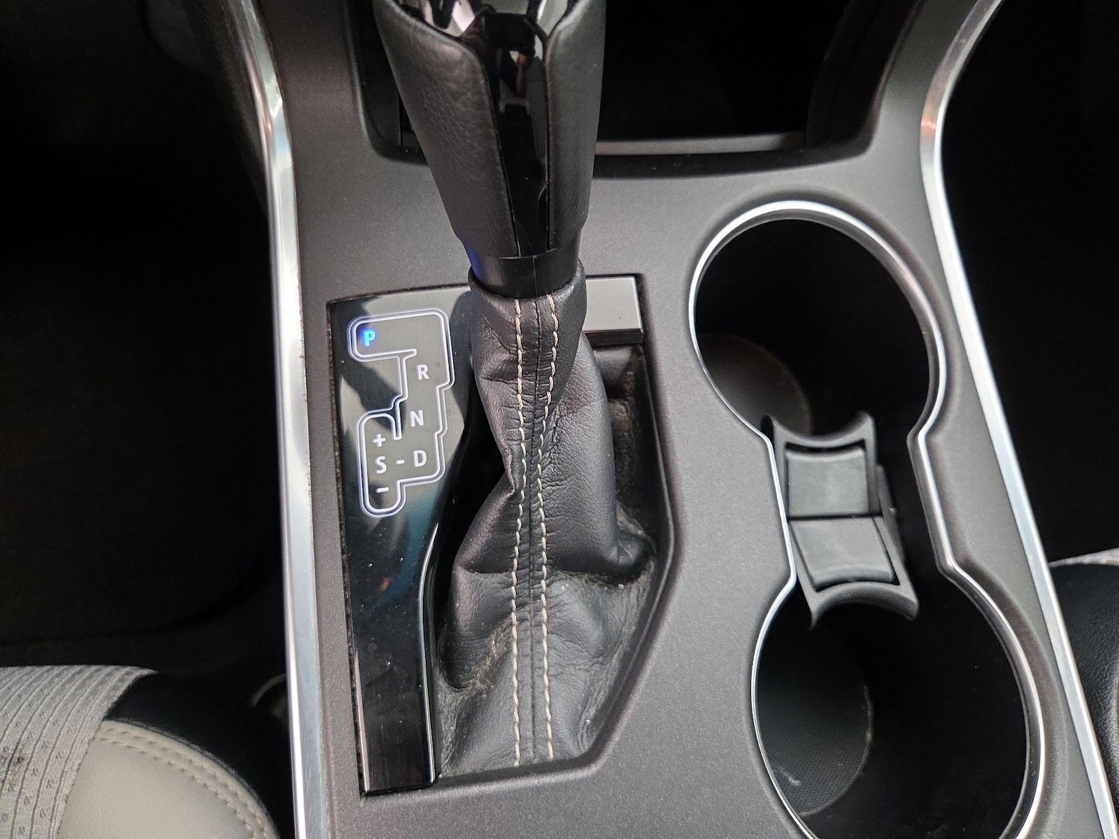 2016 Toyota Camry Special Edition - Photo 18
