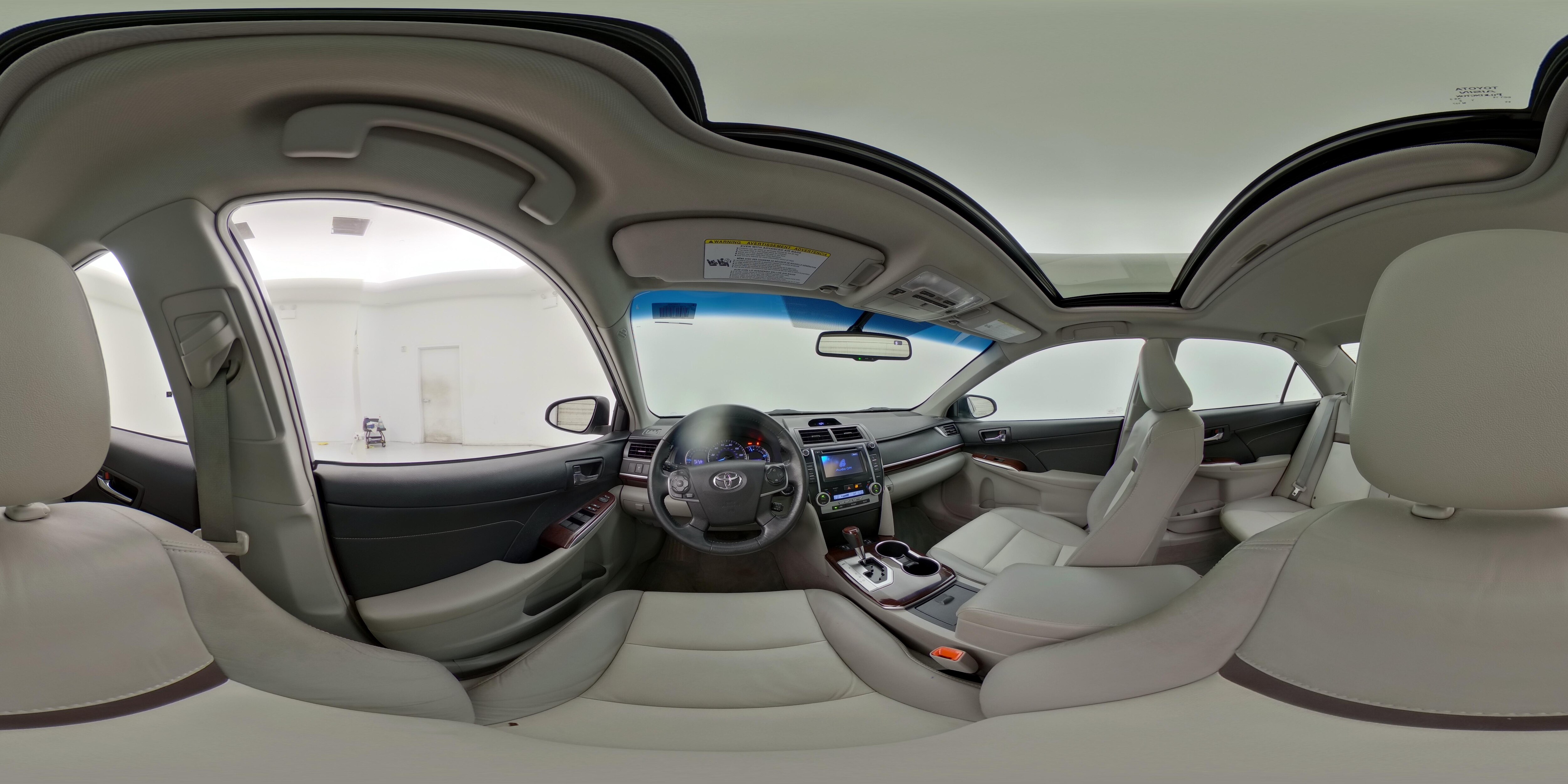 2014 Toyota Camry XLE - Photo 27