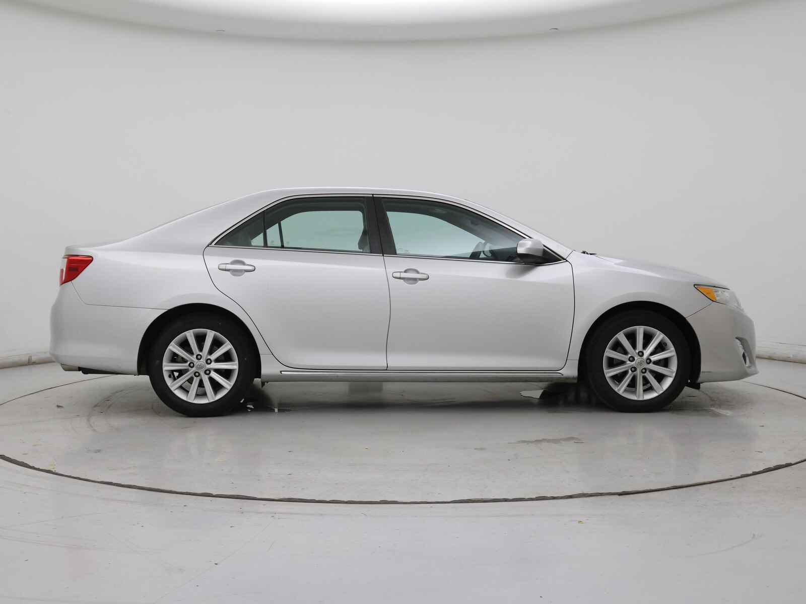 2014 Toyota Camry XLE - Photo 8