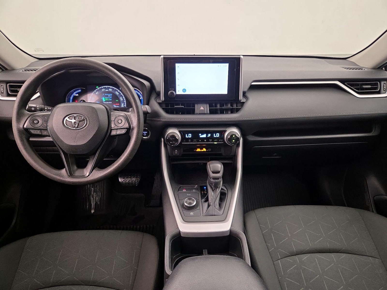 2023 Toyota RAV4 XLE - Photo 10