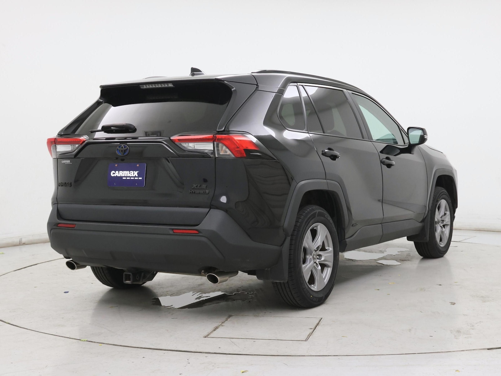 2023 Toyota RAV4 XLE - Photo 9