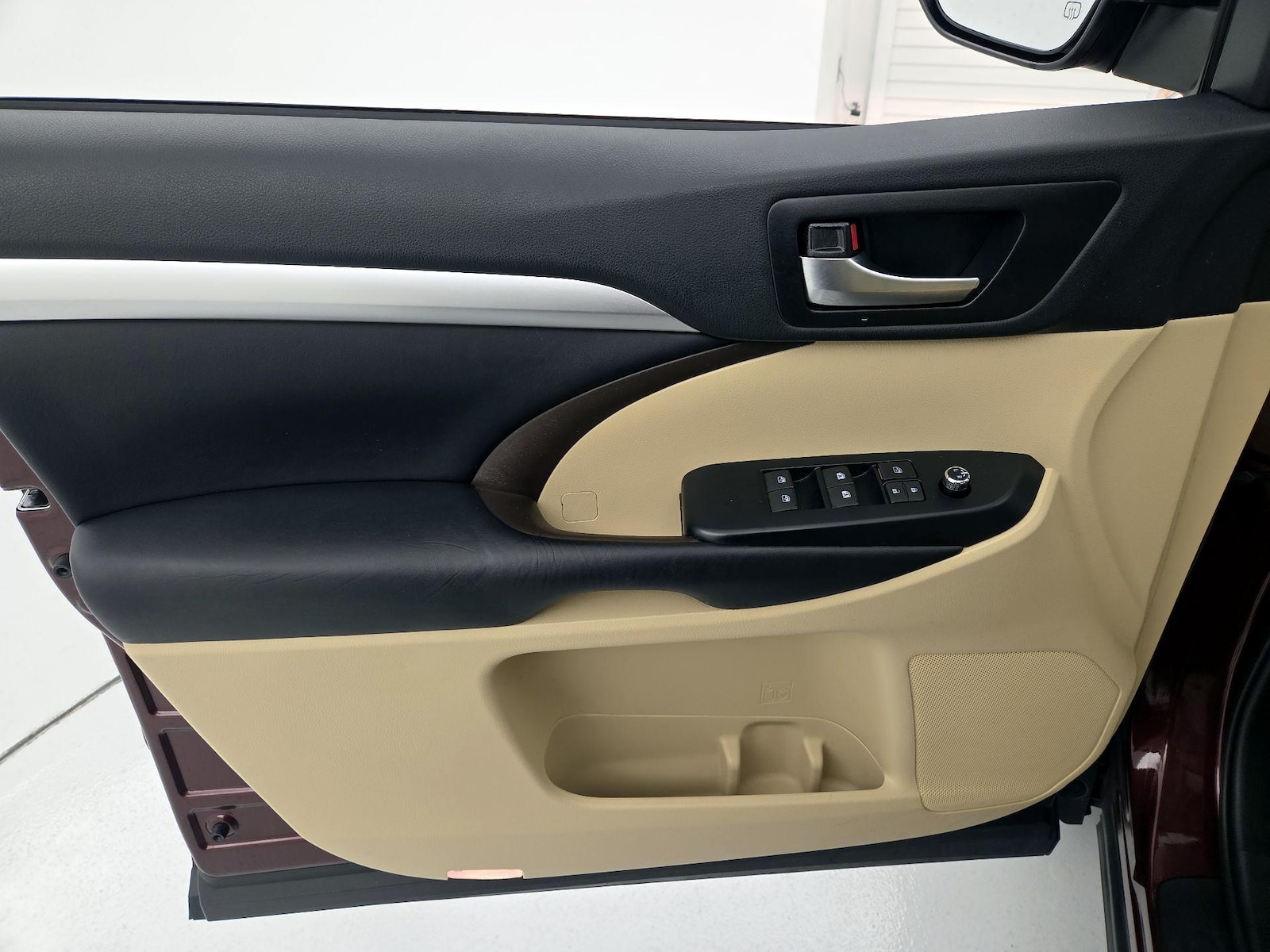 2019 Toyota Highlander XLE - Photo 13