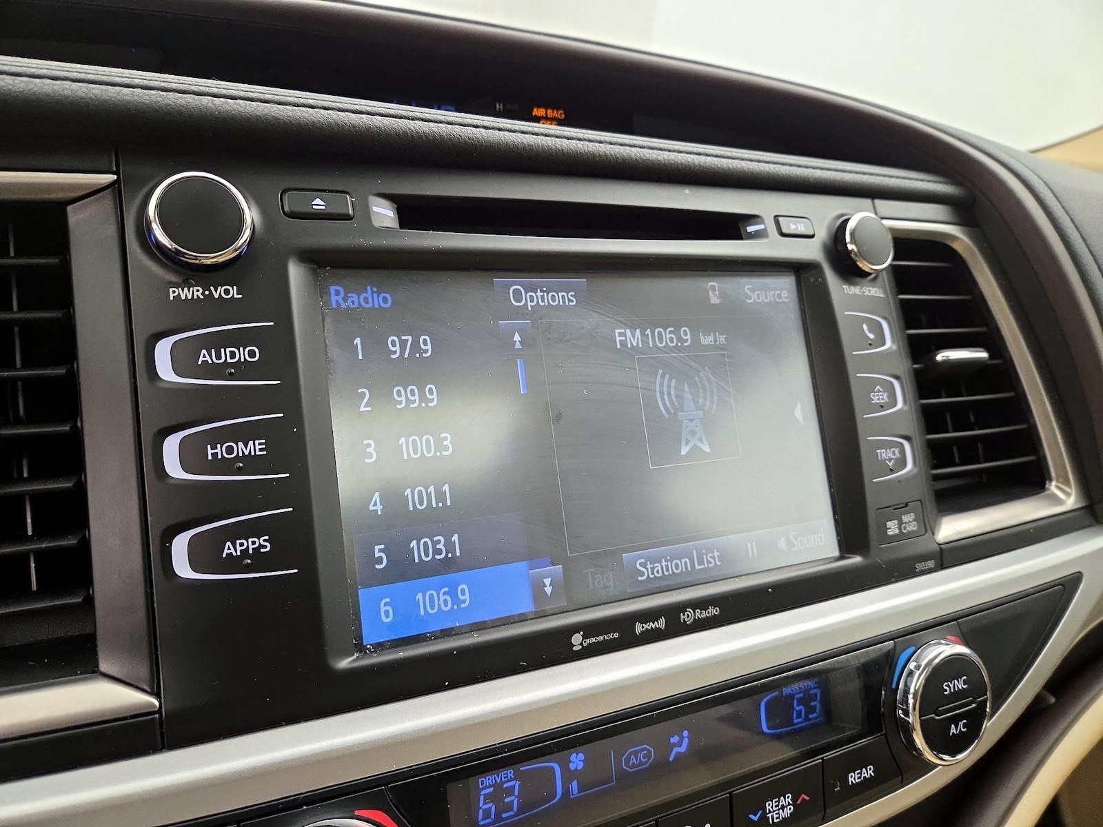 2019 Toyota Highlander XLE - Photo 17