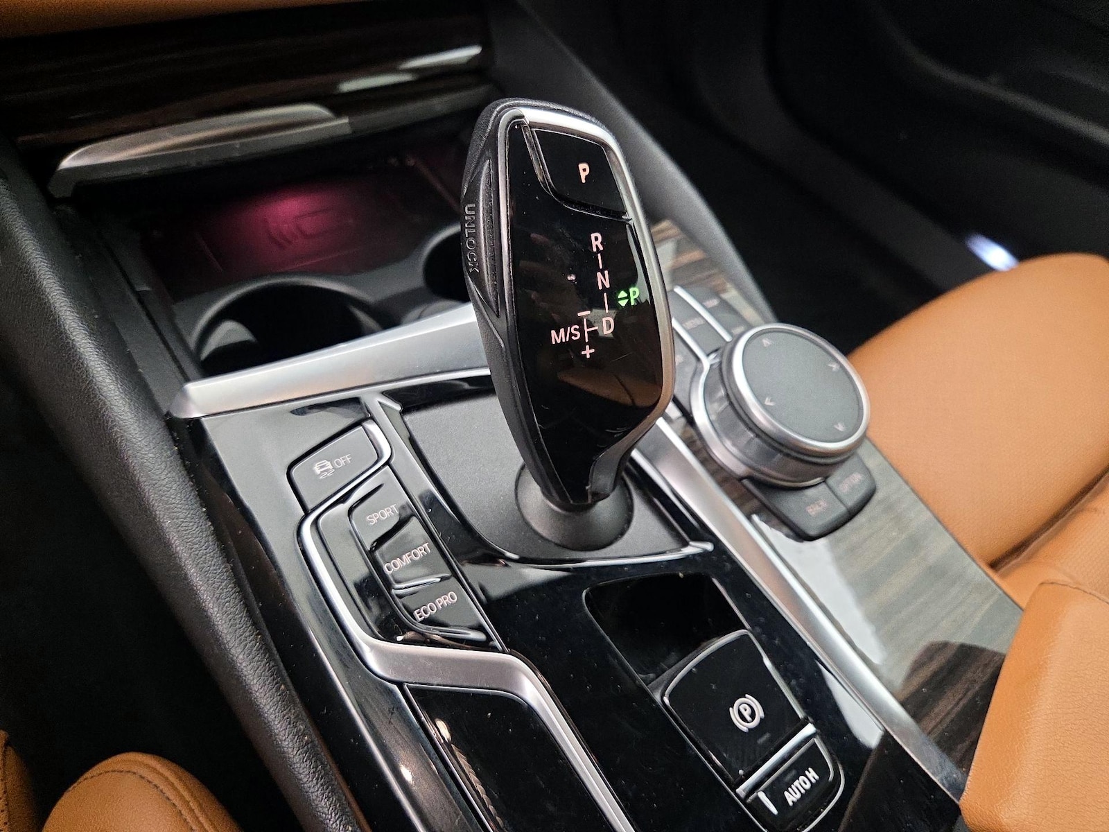 2021 BMW 5 Series 530i - Photo 19