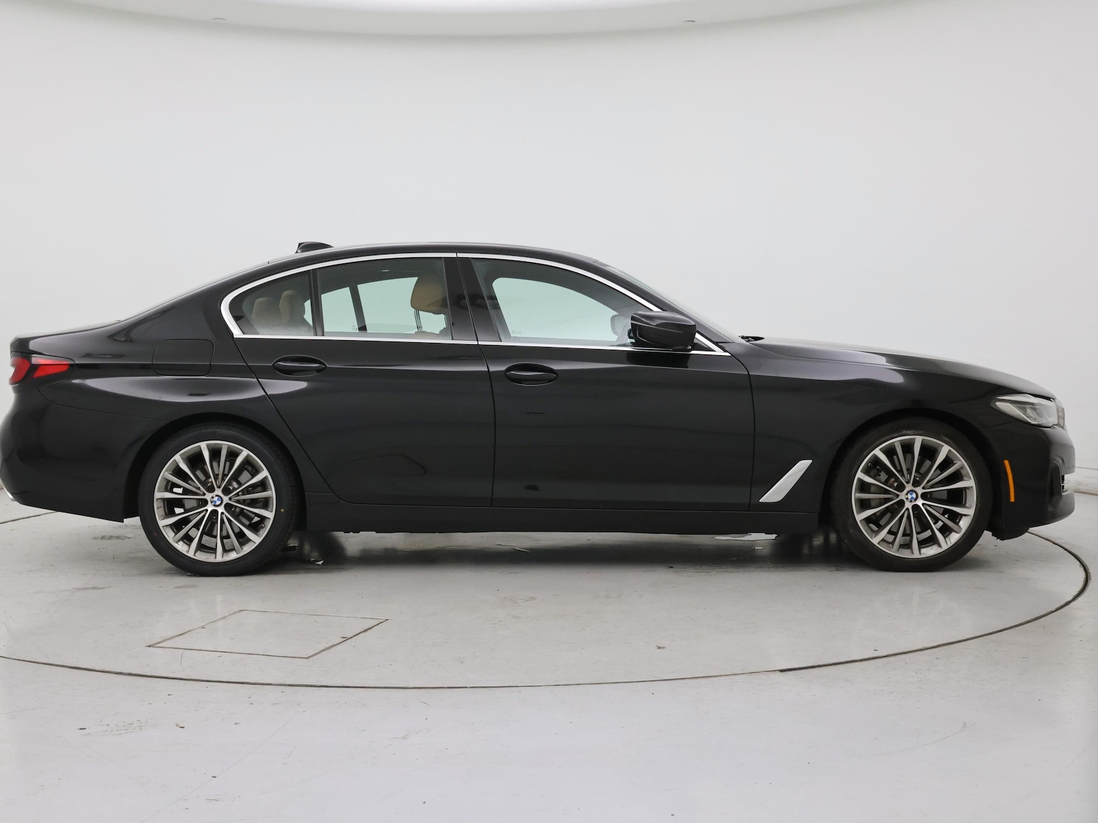 2021 BMW 5 Series 530i - Photo 8