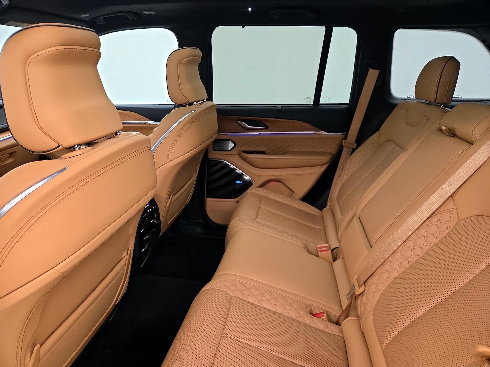 Rear A/C Seat(s)