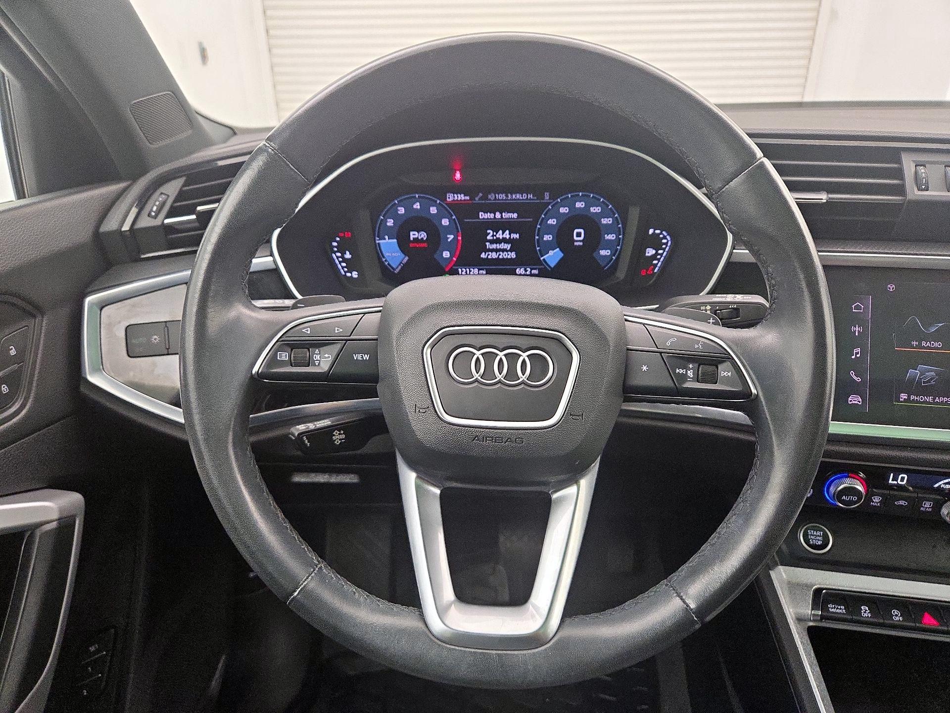 Thumbnail: 2022 Audi Q3 - 10