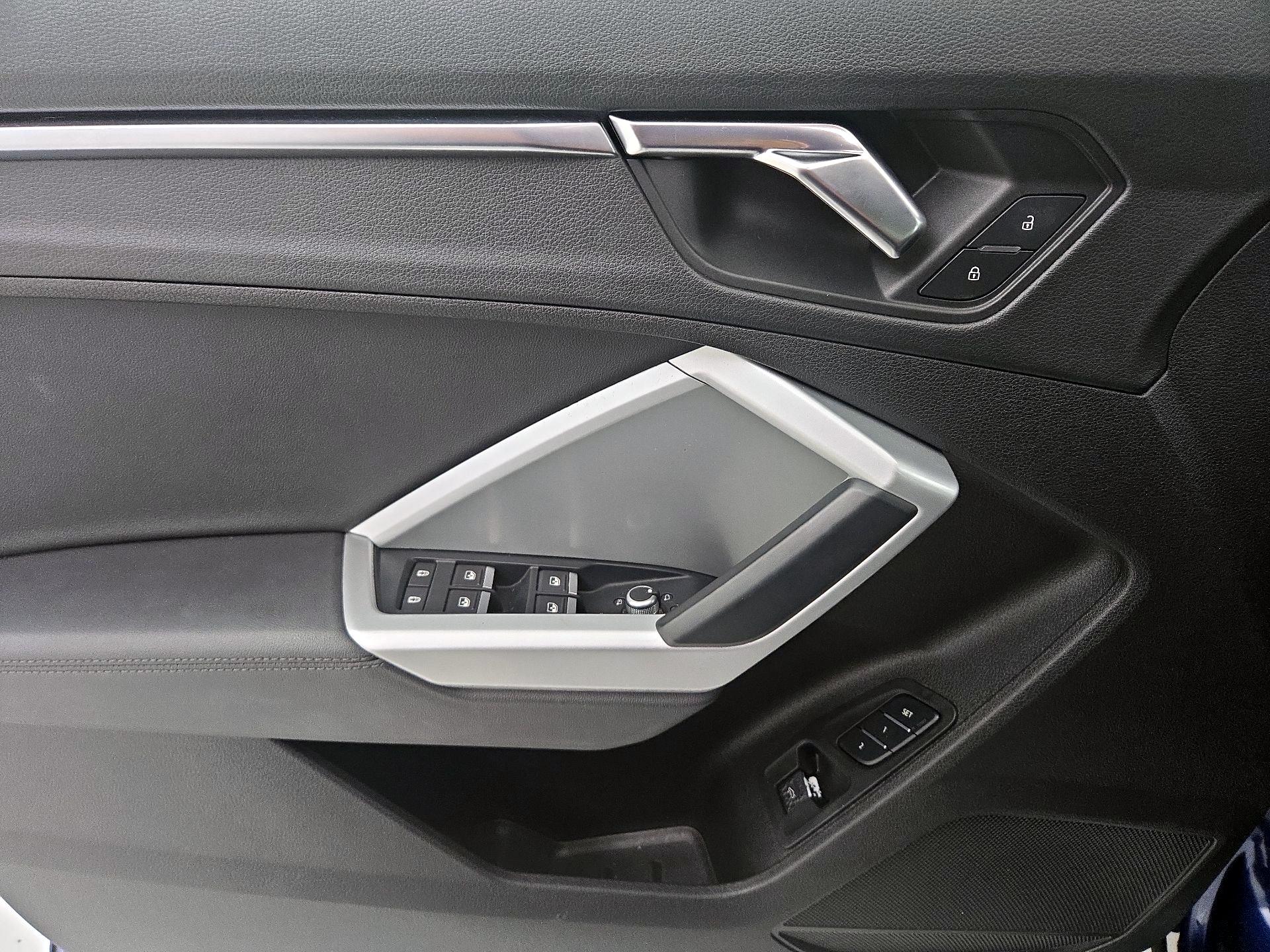 Thumbnail: 2022 Audi Q3 - 12