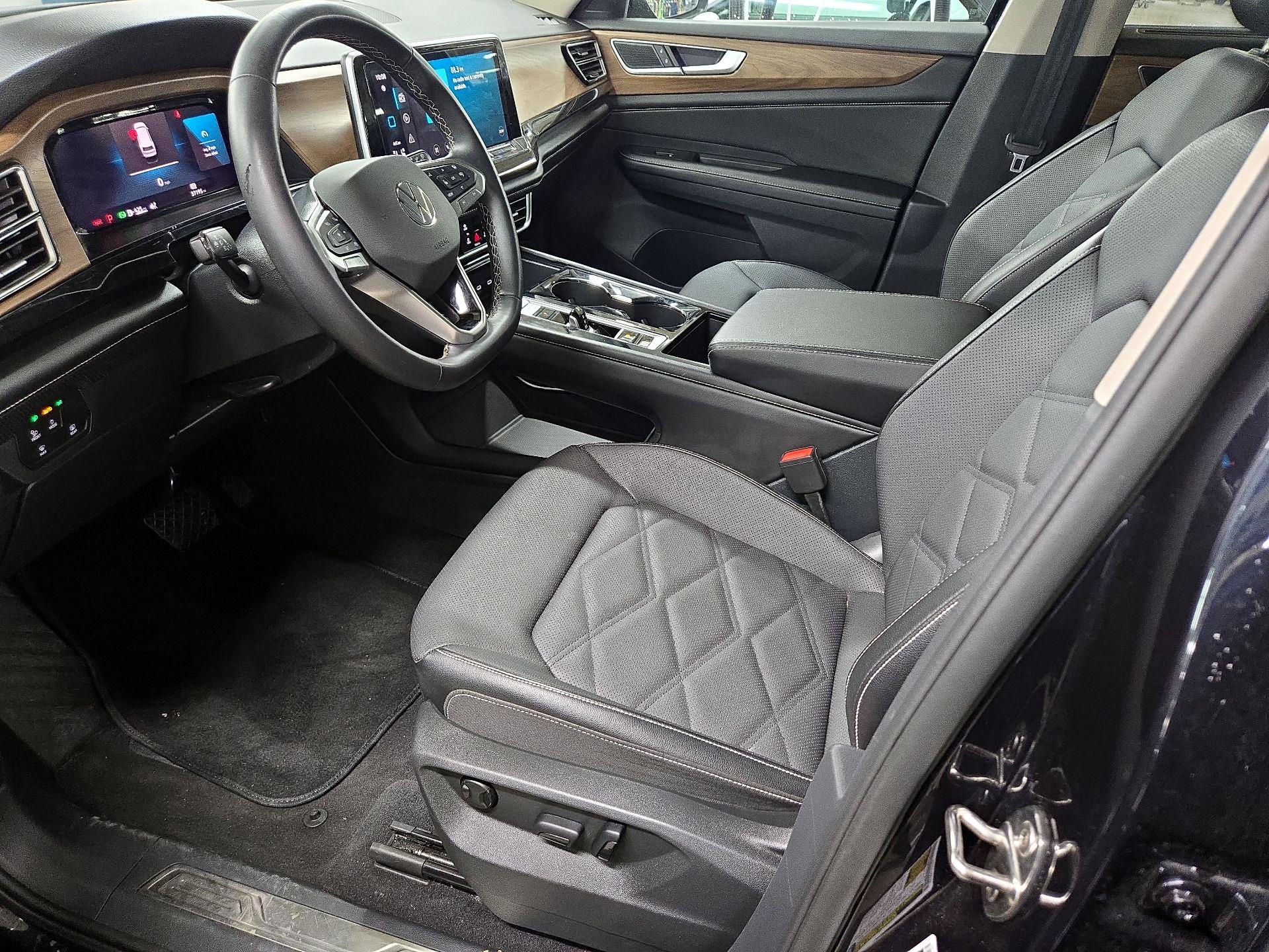 Thumbnail: 2024 Volkswagen Atlas - 11