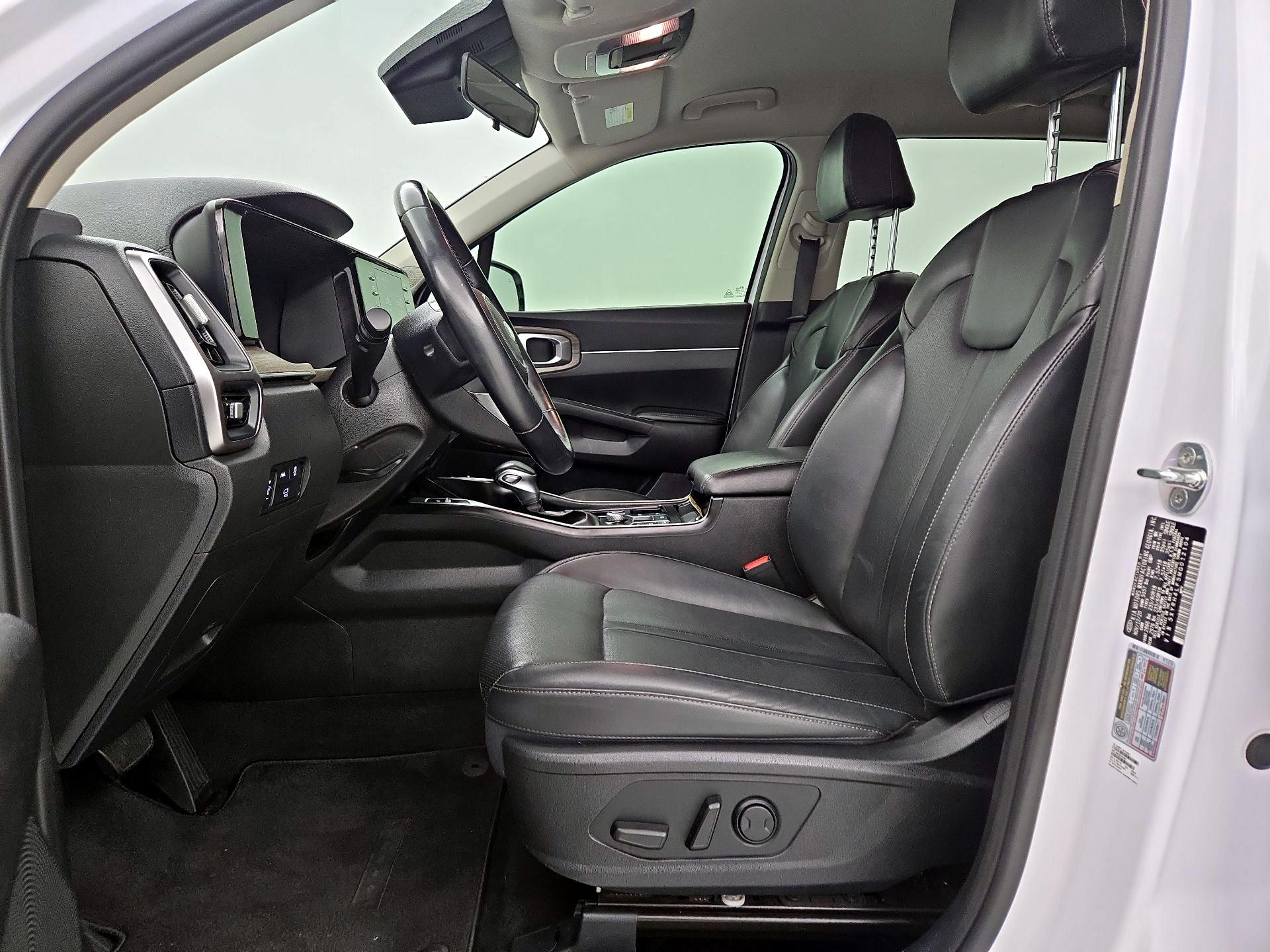 Thumbnail: 2021 Kia Sorento - 11