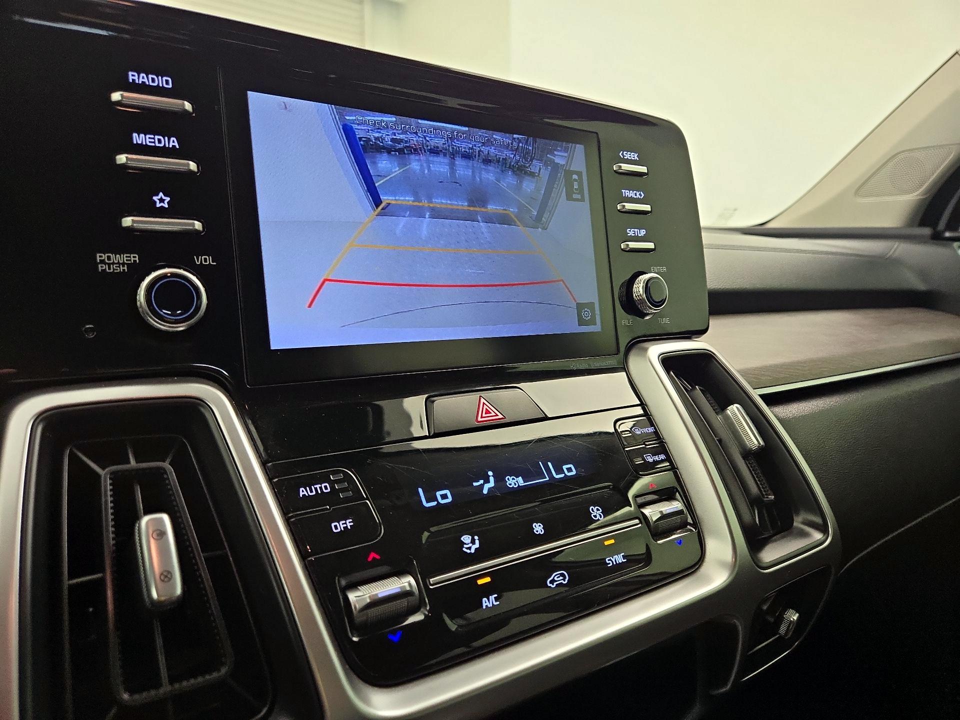 Thumbnail: 2021 Kia Sorento - 14
