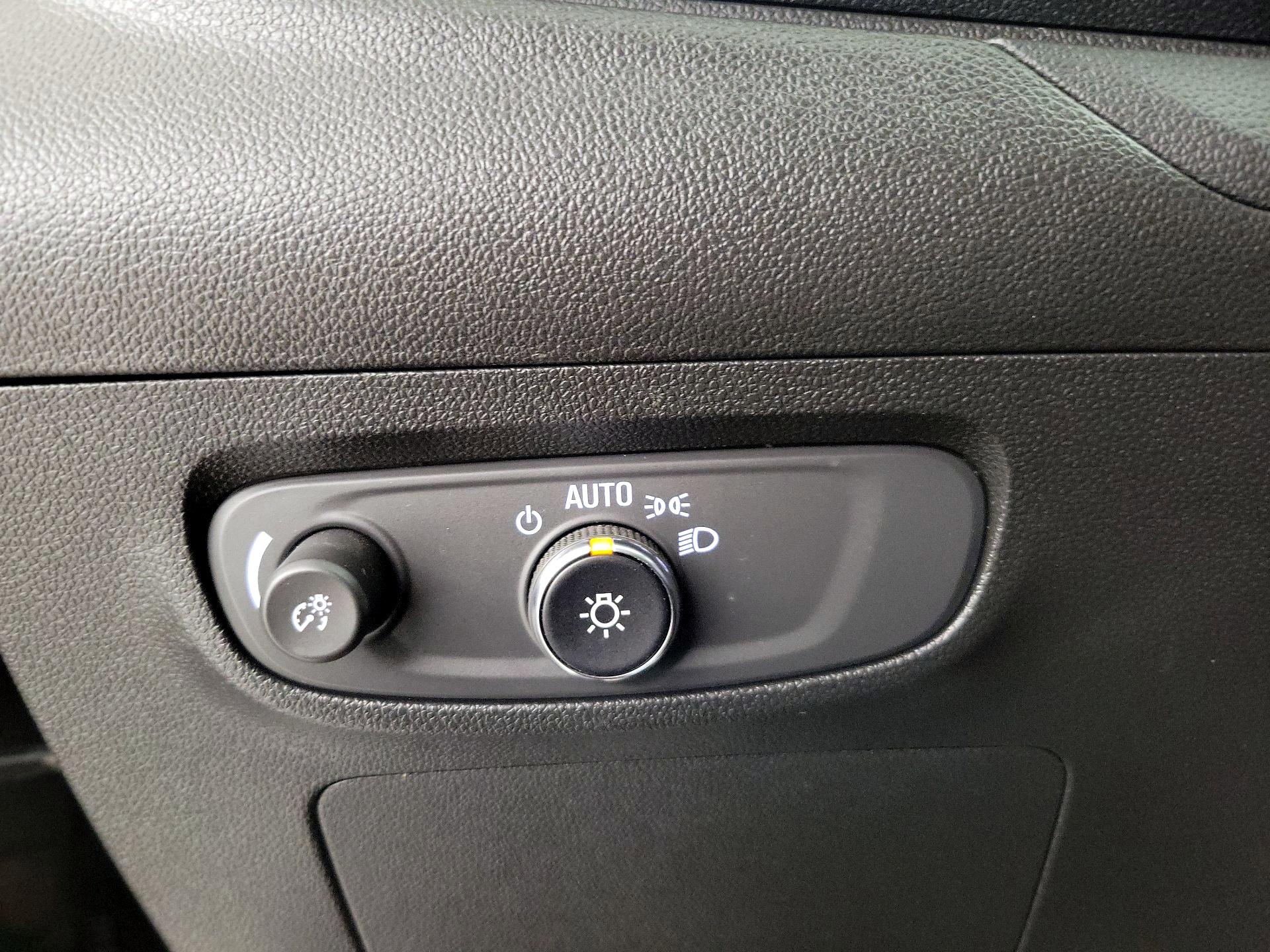 Thumbnail: 2025 Buick Encore GX - 13