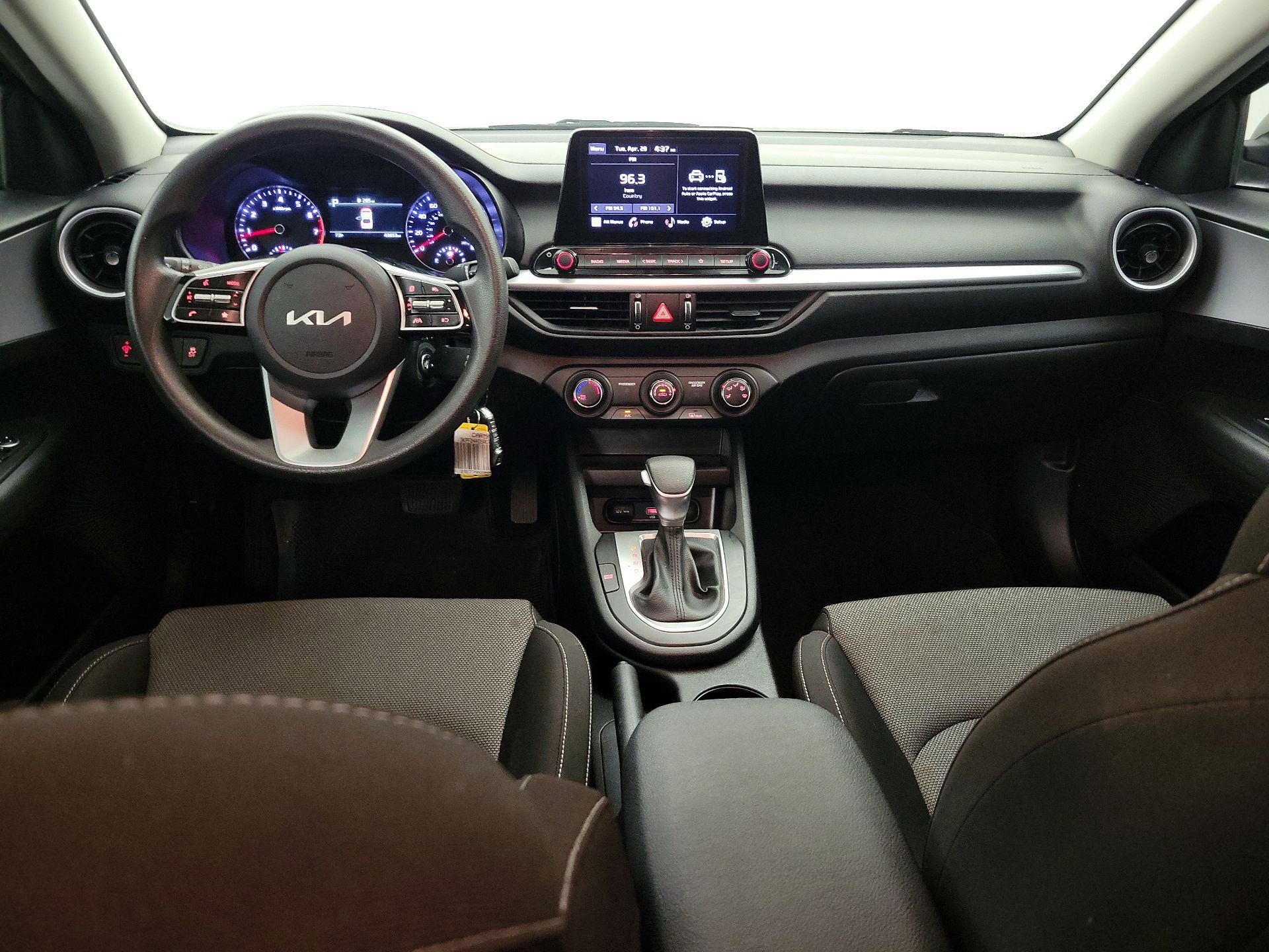 Thumbnail: 2024 Kia Forte - 9