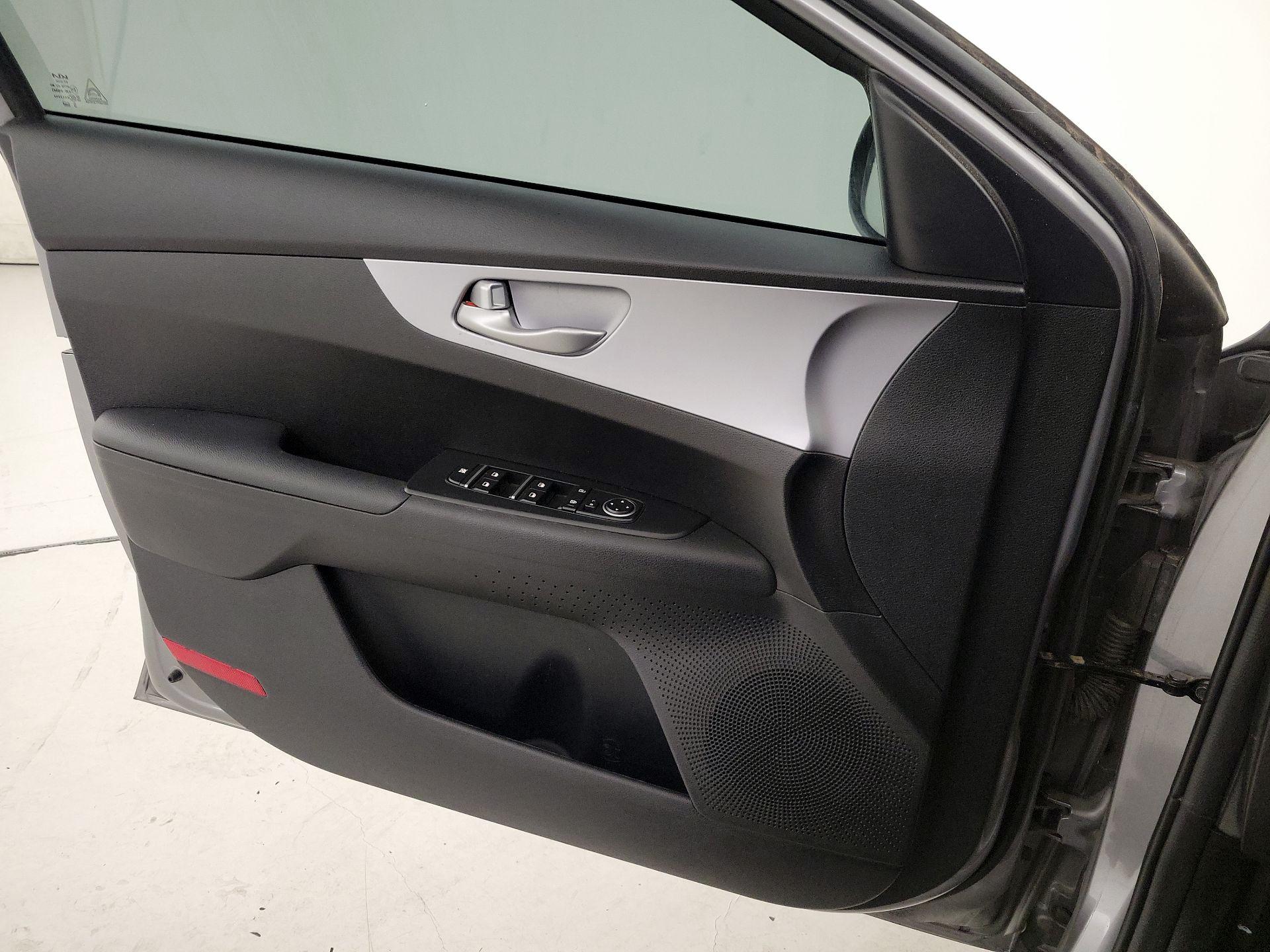 Thumbnail: 2024 Kia Forte - 12