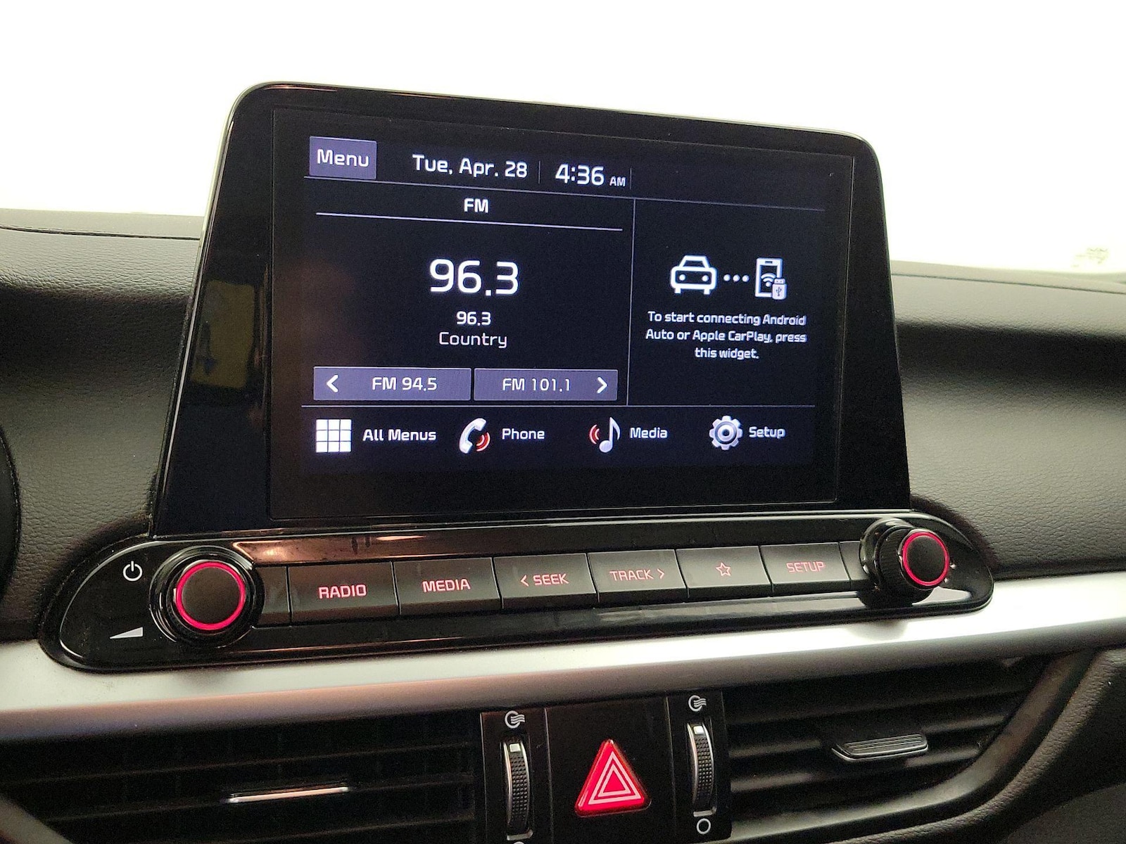 2024 Kia Forte LXS - Photo 16