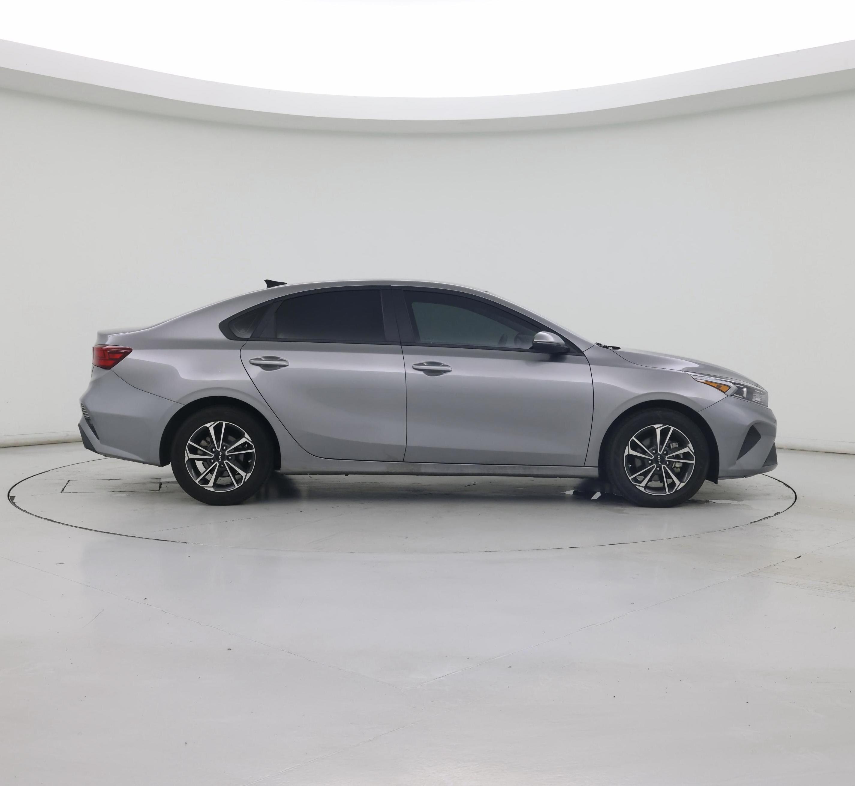 Thumbnail: 2024 Kia Forte - 7
