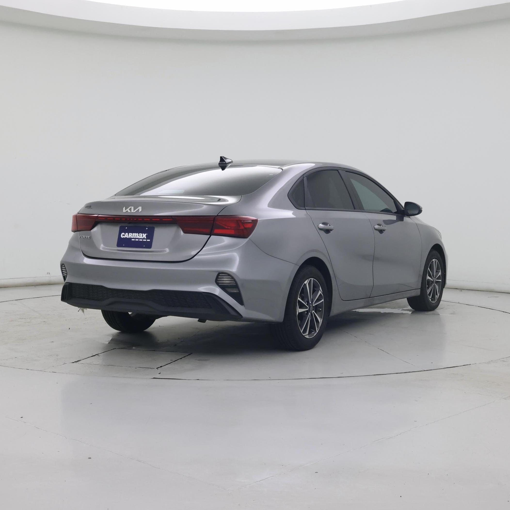 Thumbnail: 2024 Kia Forte - 8