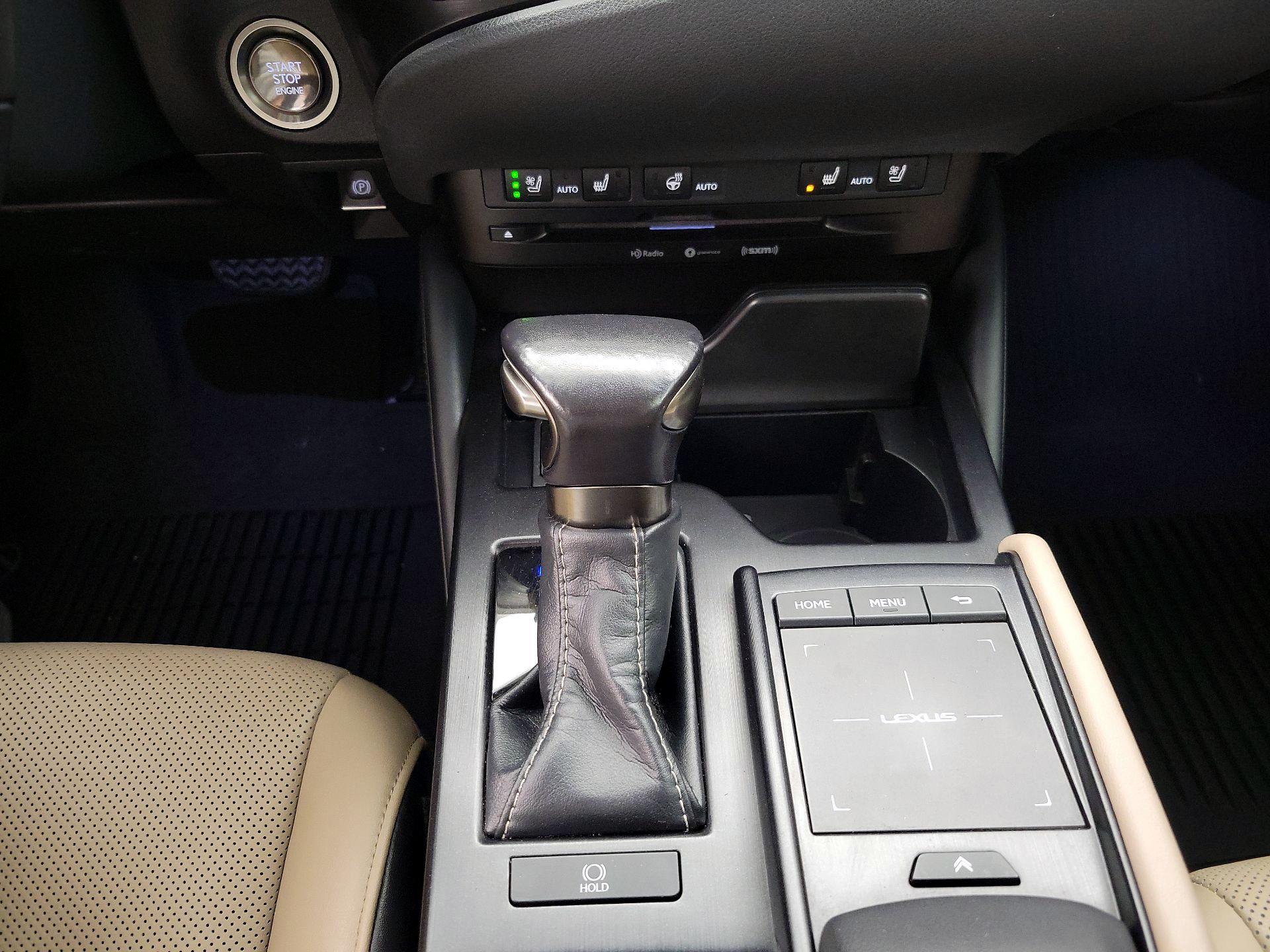 Thumbnail: 2019 Lexus ES - 17