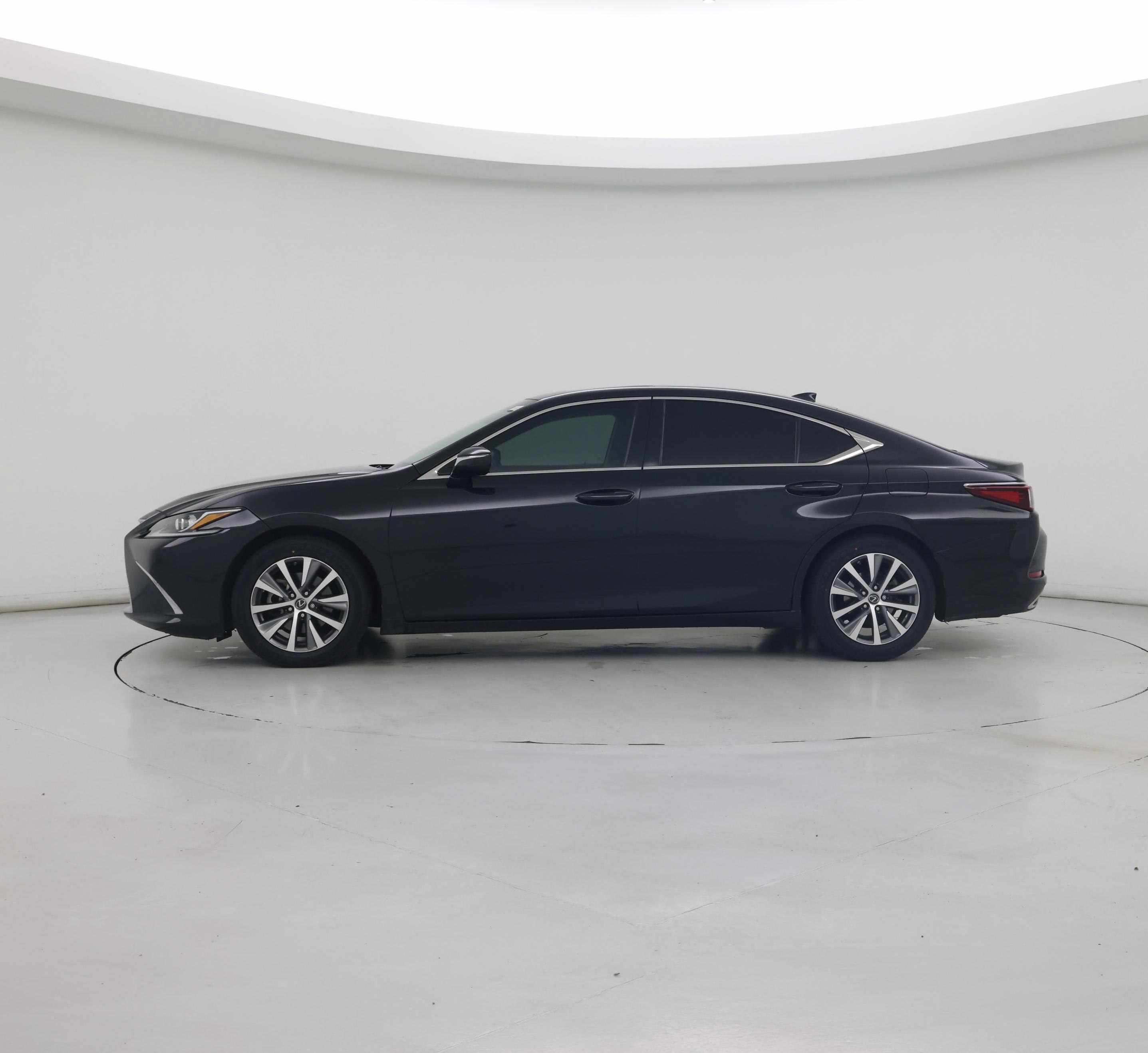 Thumbnail: 2019 Lexus ES - 3