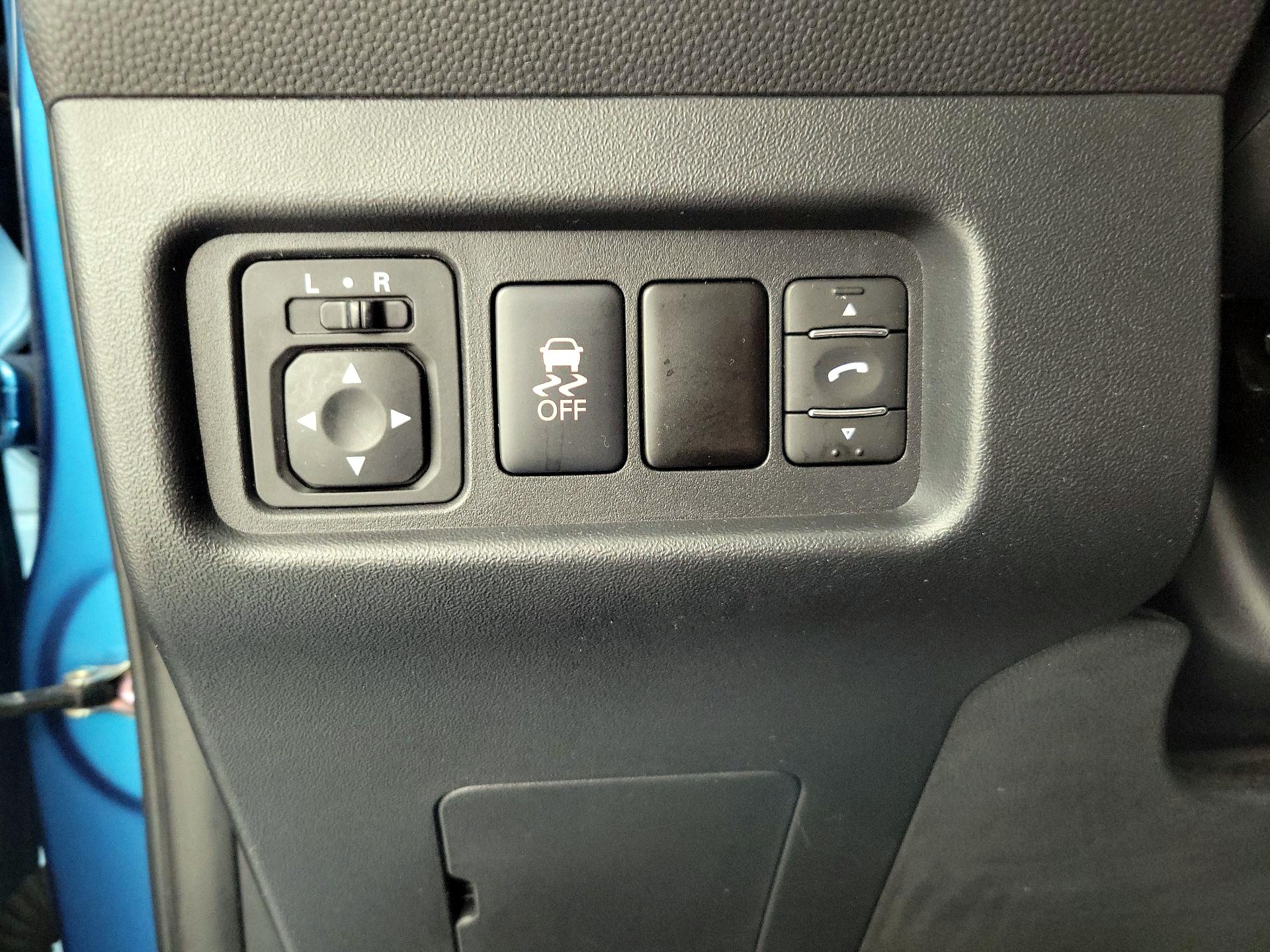 Thumbnail: 2015 Mitsubishi Mirage - 13