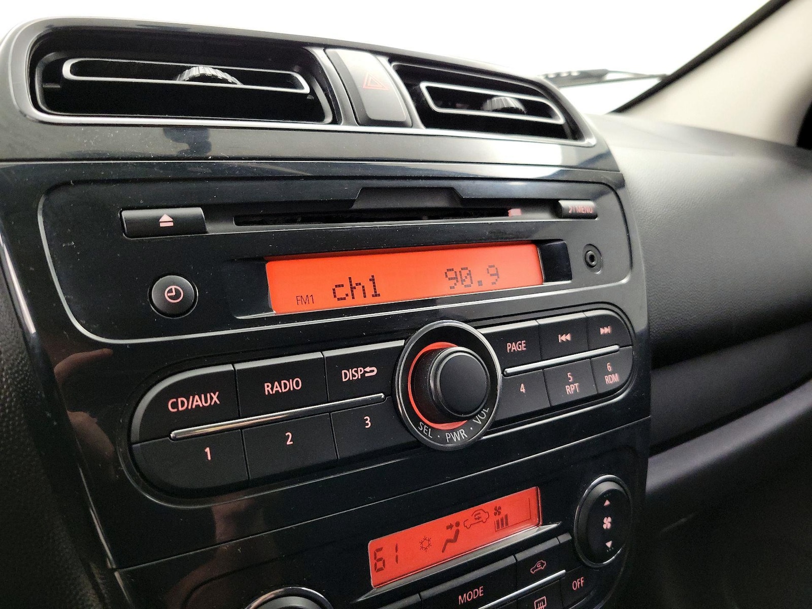 2015 Mitsubishi Mirage DE - Photo 15