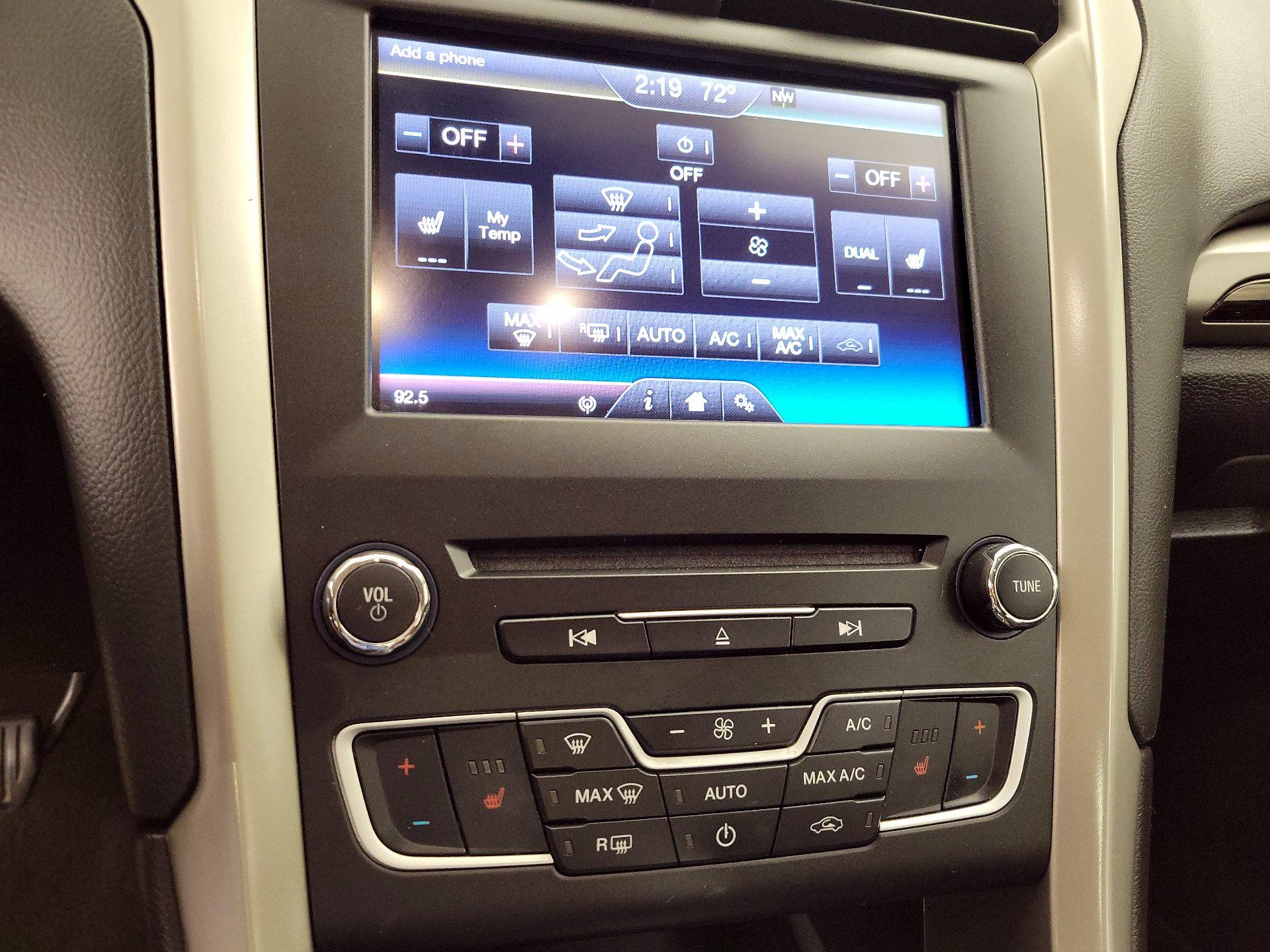 Thumbnail: 2016 Ford Fusion - 17