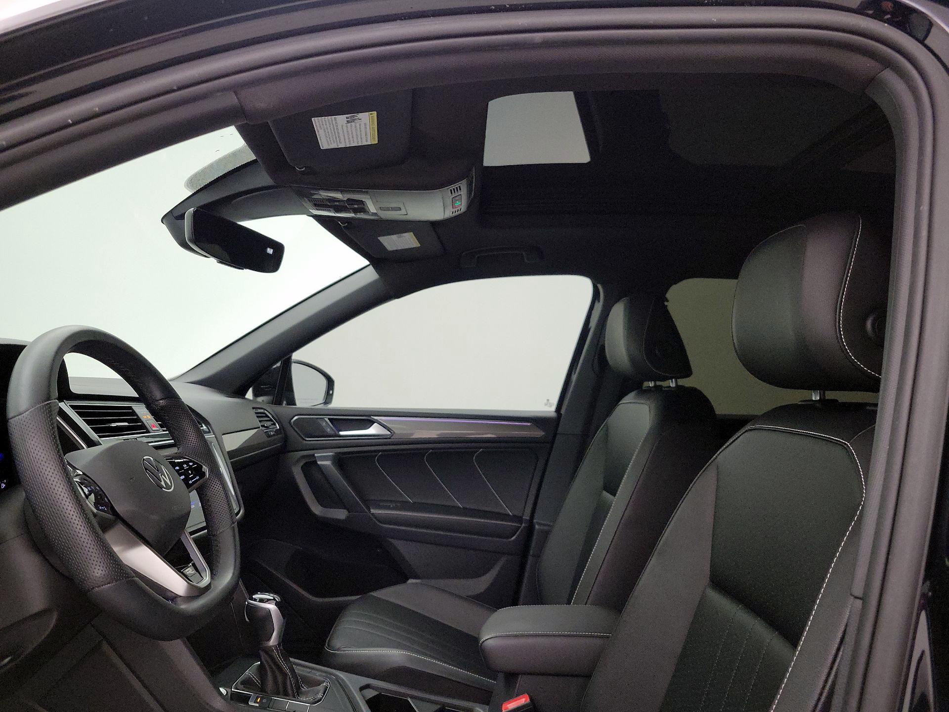 Thumbnail: 2022 Volkswagen Tiguan - 18