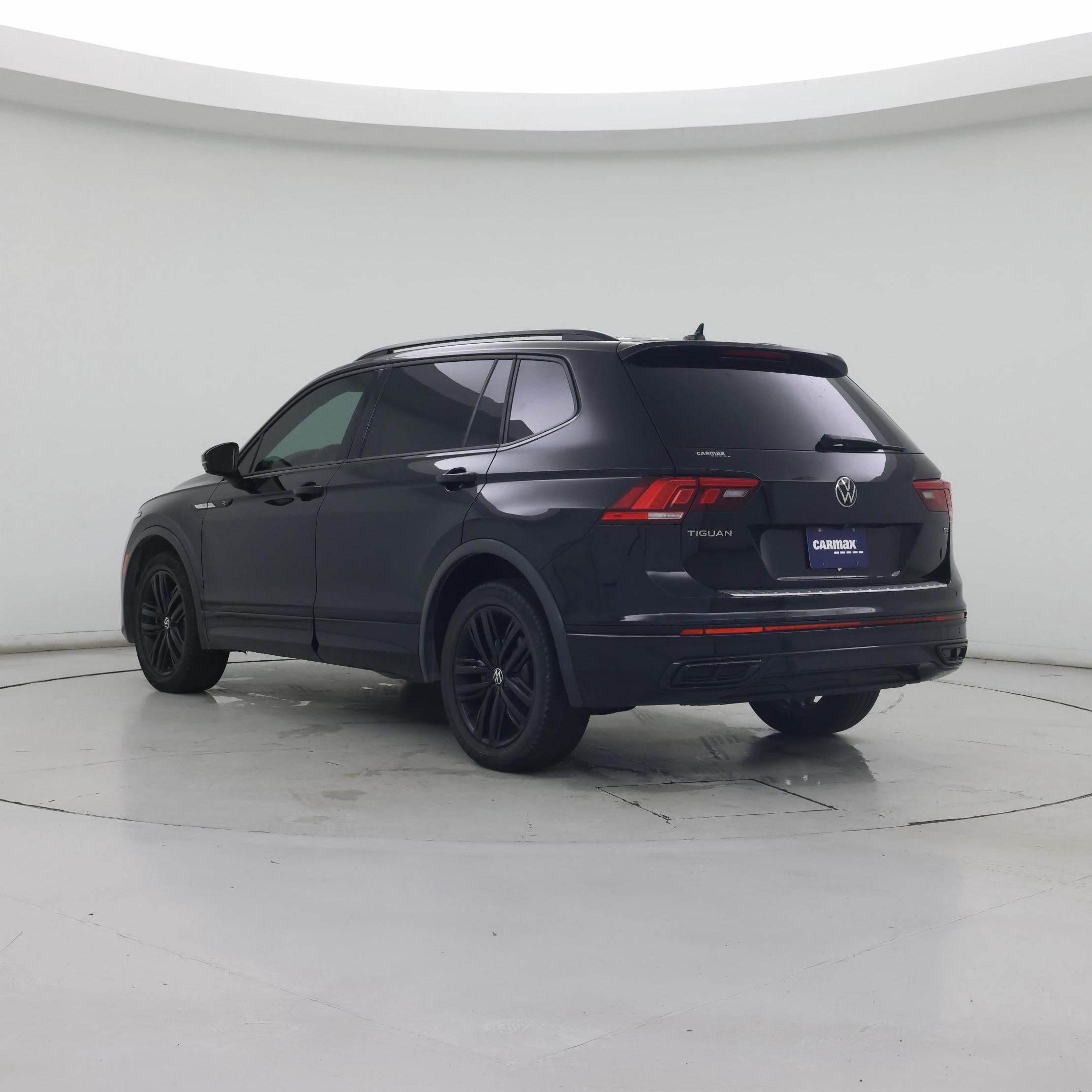 Thumbnail: 2022 Volkswagen Tiguan - 2