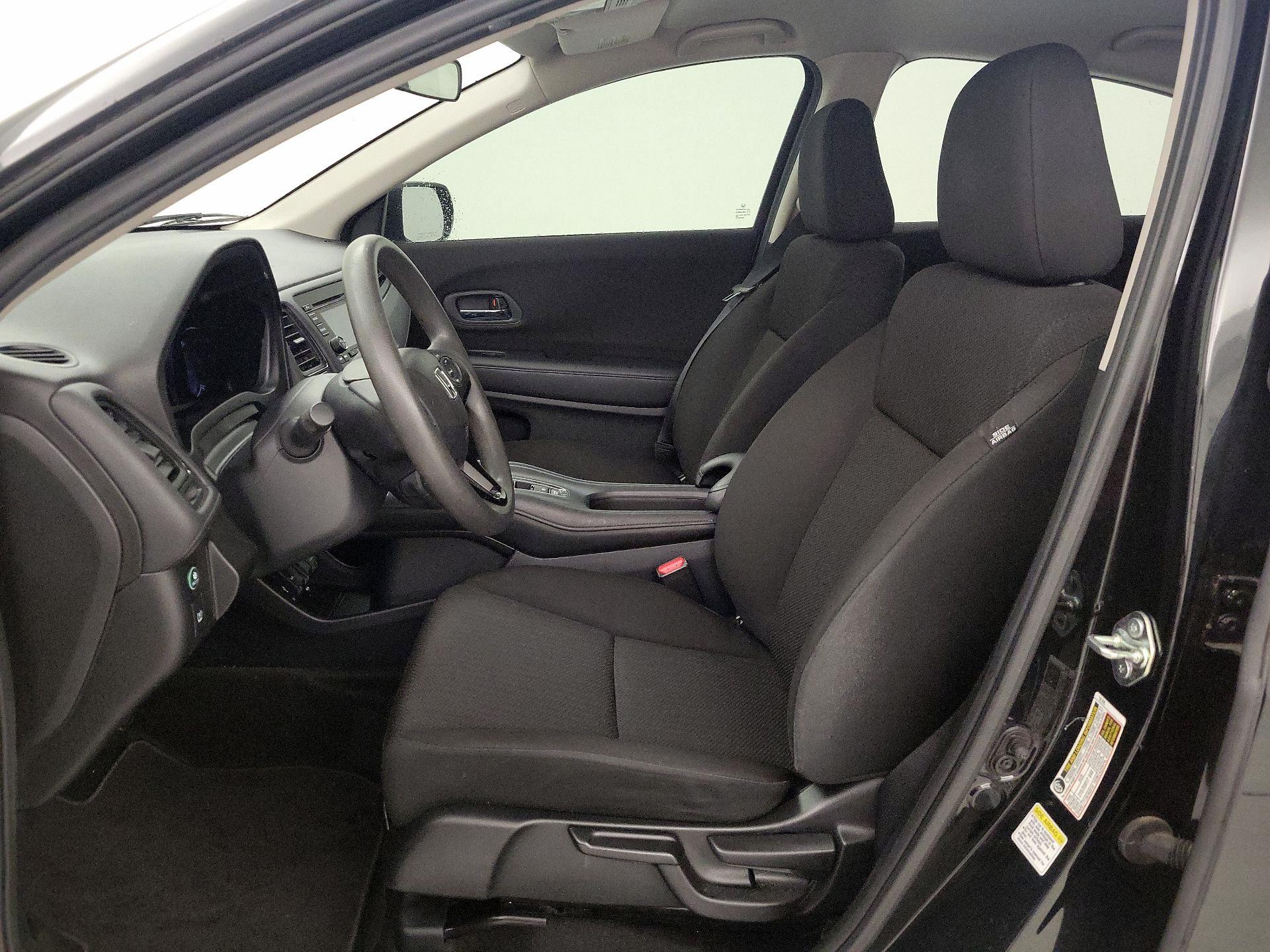 Thumbnail: 2016 Honda HR-V - 11