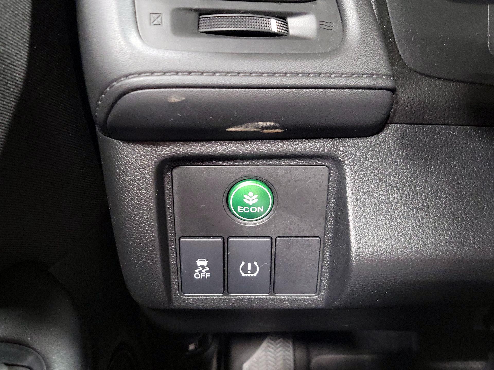Thumbnail: 2016 Honda HR-V - 13