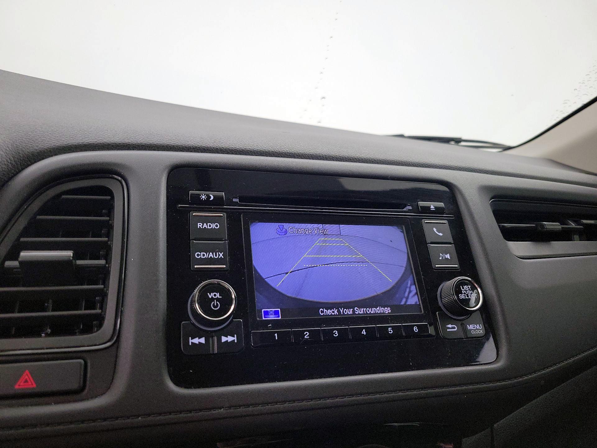 Thumbnail: 2016 Honda HR-V - 14