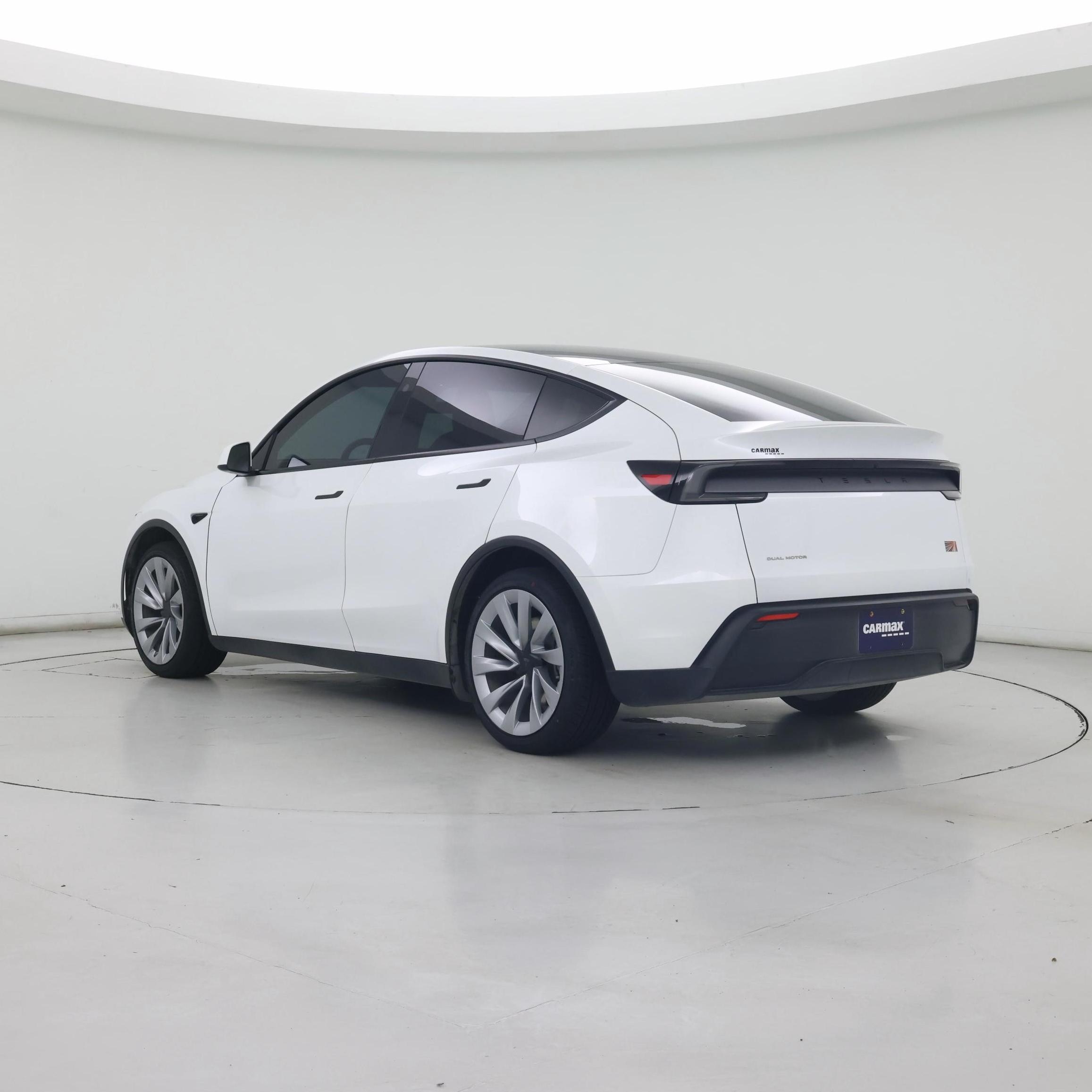 Thumbnail: 2026 Tesla Model Y - 2