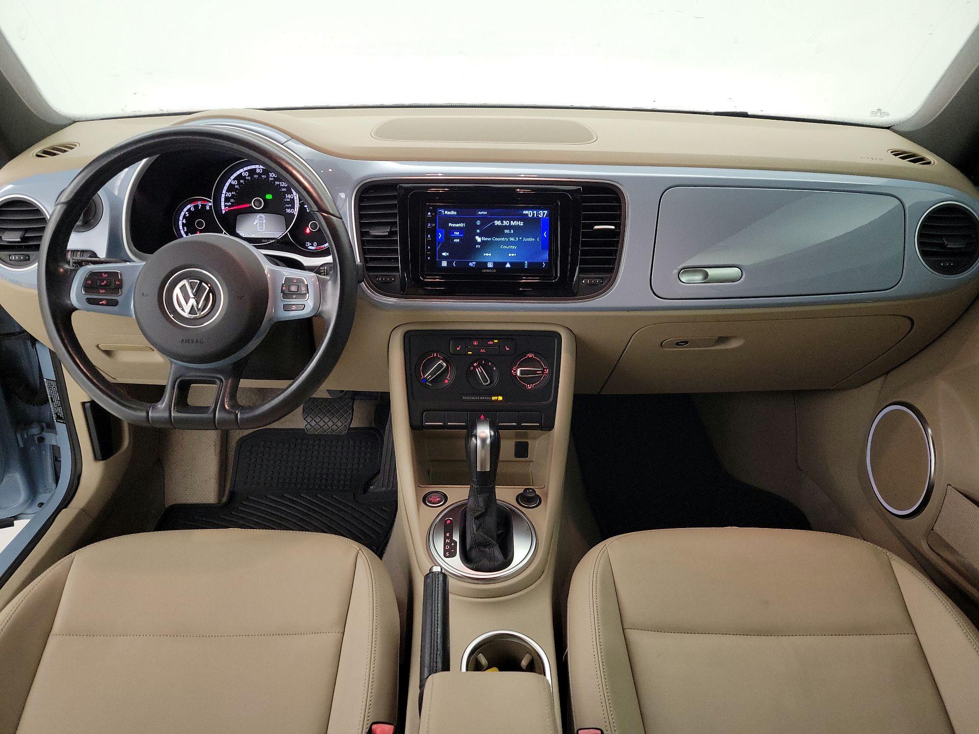 Thumbnail: 2014 Volkswagen Beetle - 9