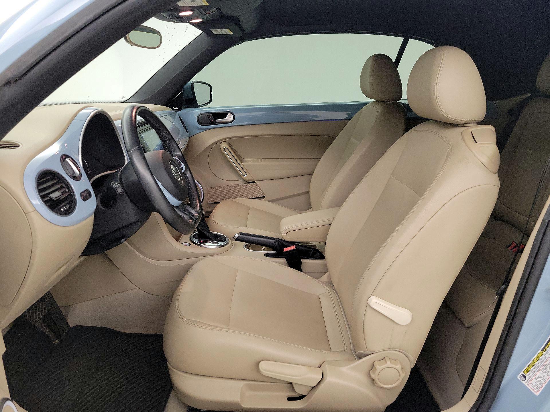 Thumbnail: 2014 Volkswagen Beetle - 11