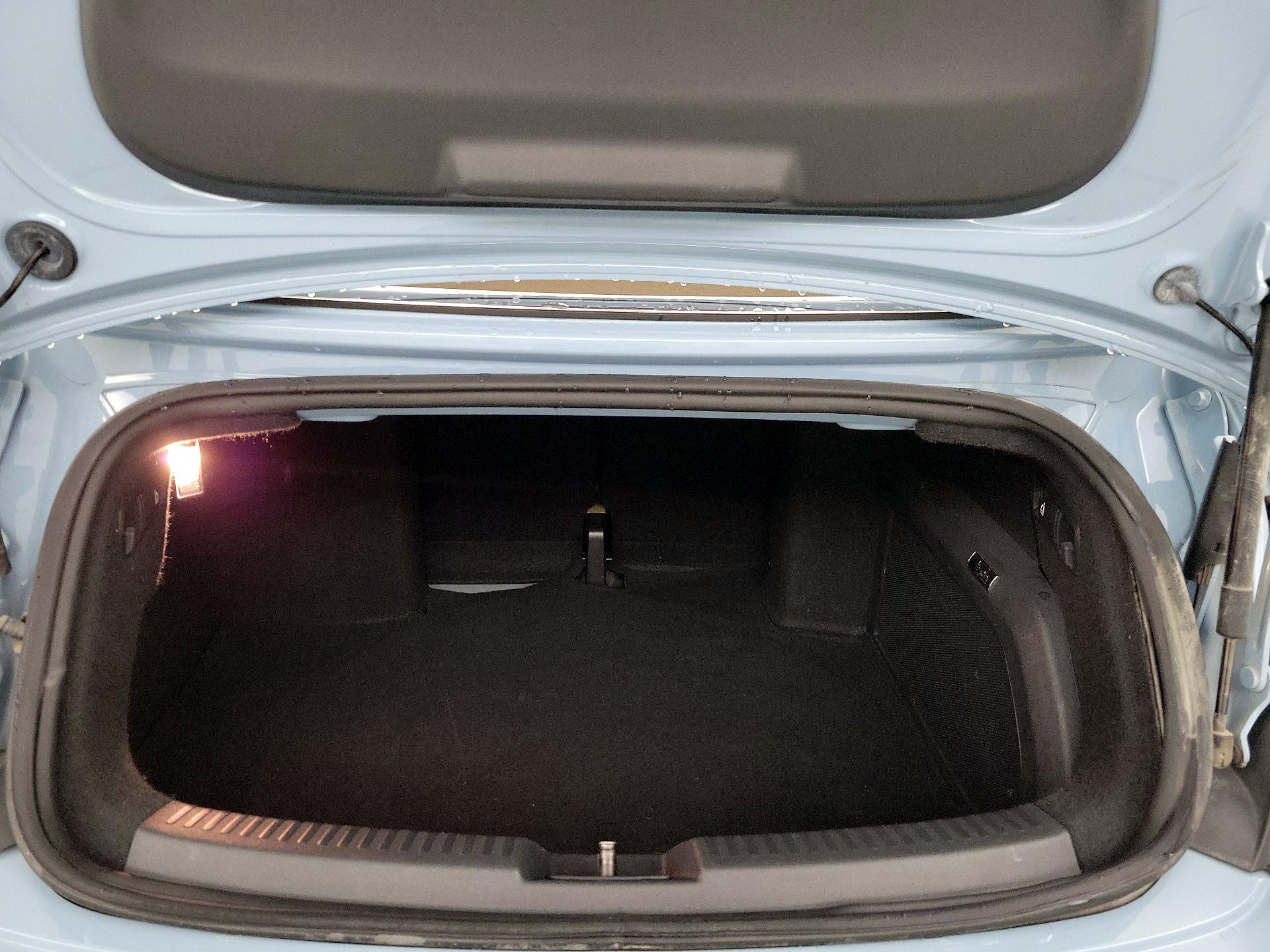 Thumbnail: 2014 Volkswagen Beetle - 19