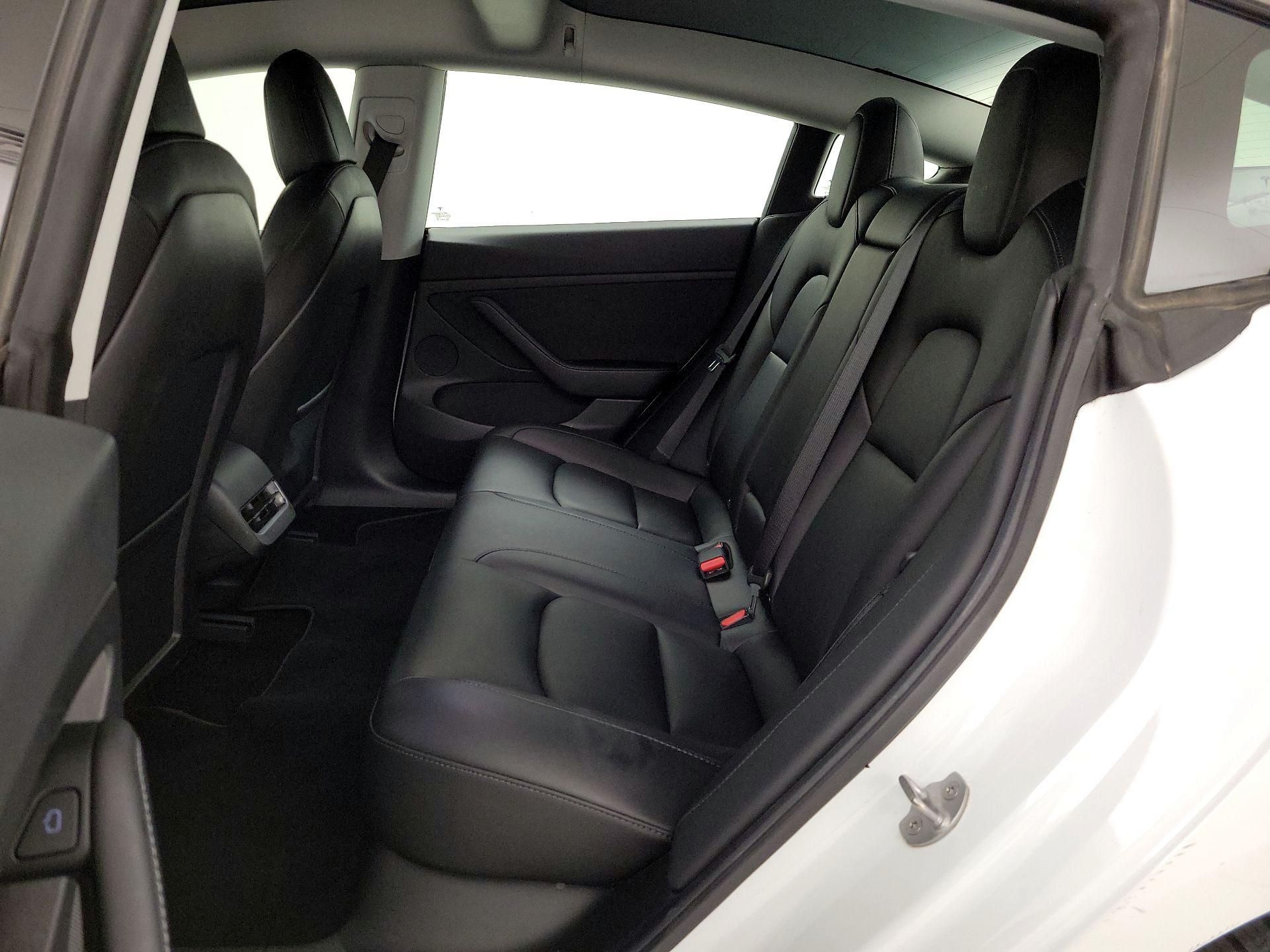 Thumbnail: 2021 Tesla Model 3 - 18