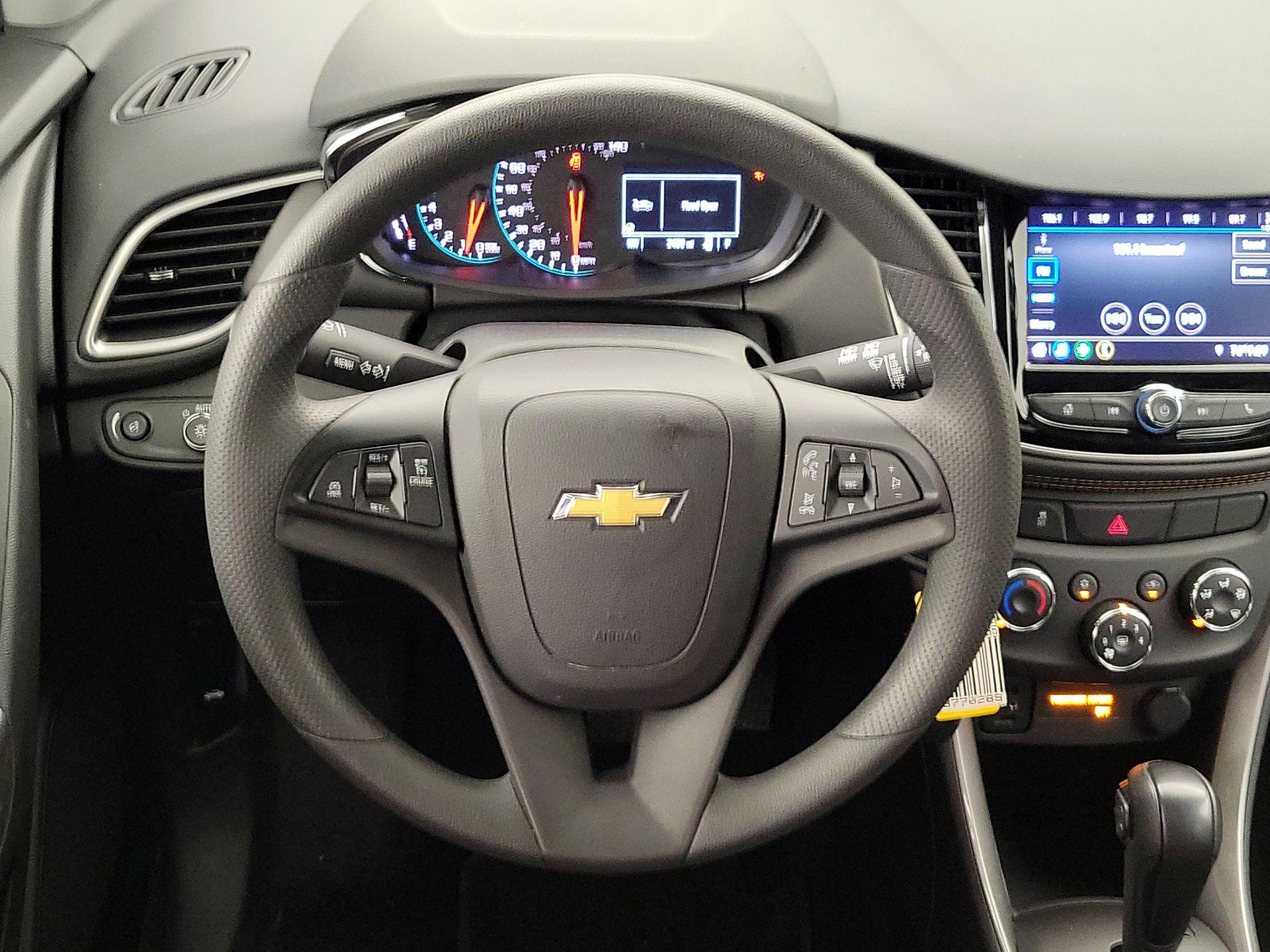 Thumbnail: 2022 Chevrolet Trax - 10