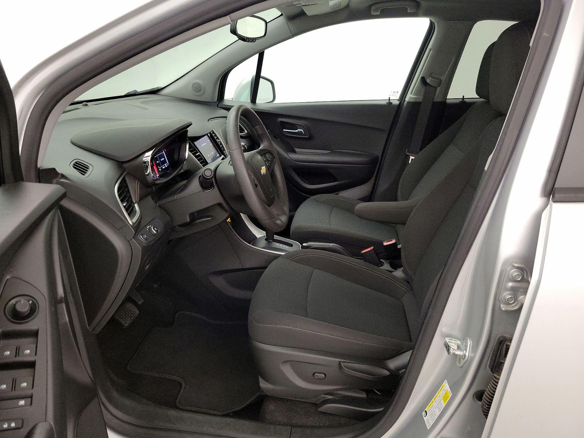 Thumbnail: 2022 Chevrolet Trax - 11